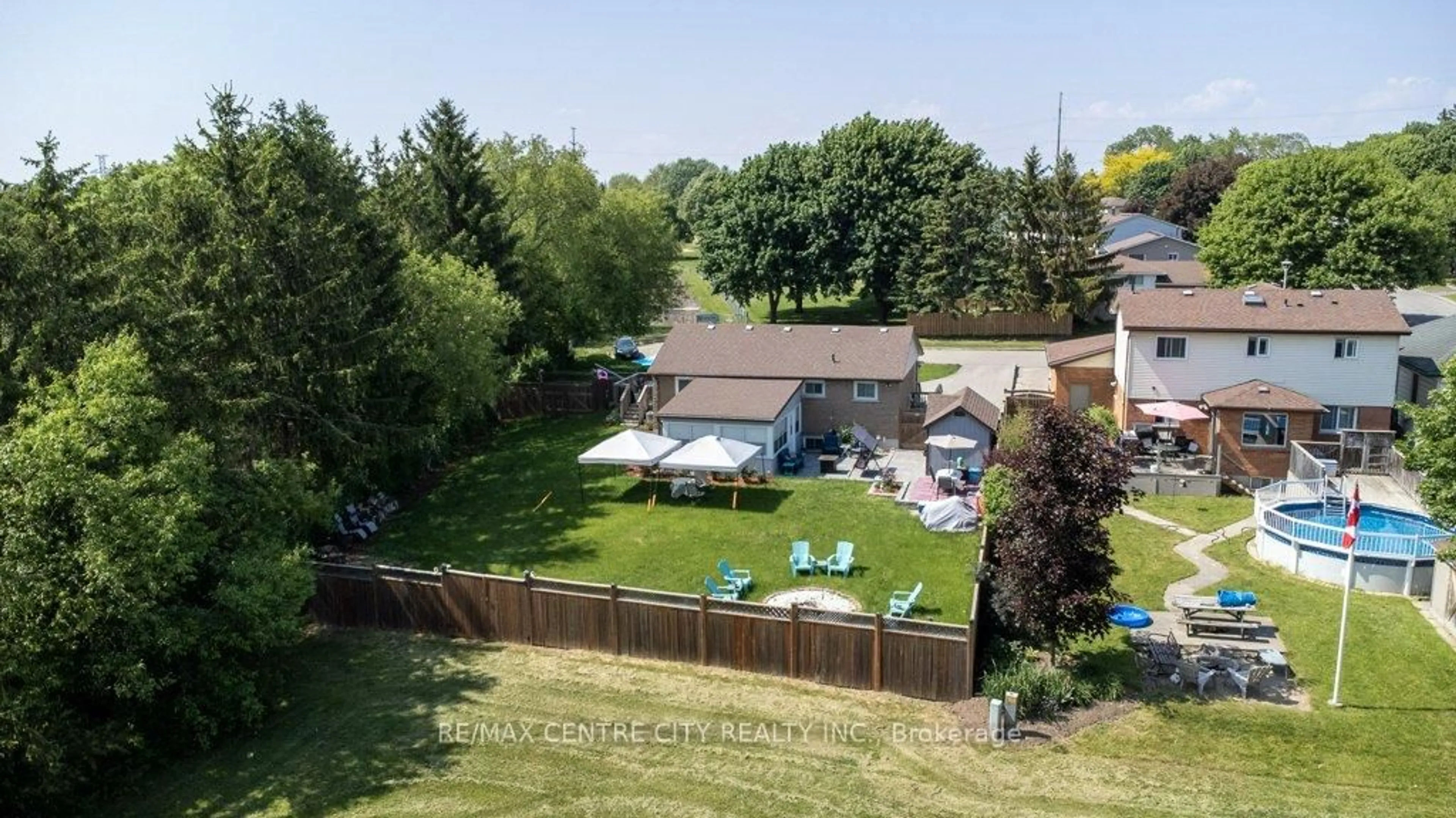 A pic from outside/outdoor area/front of a property/back of a property/a pic from drone, unknown for 732 Salter Ave, Woodstock Ontario N4S 2P5