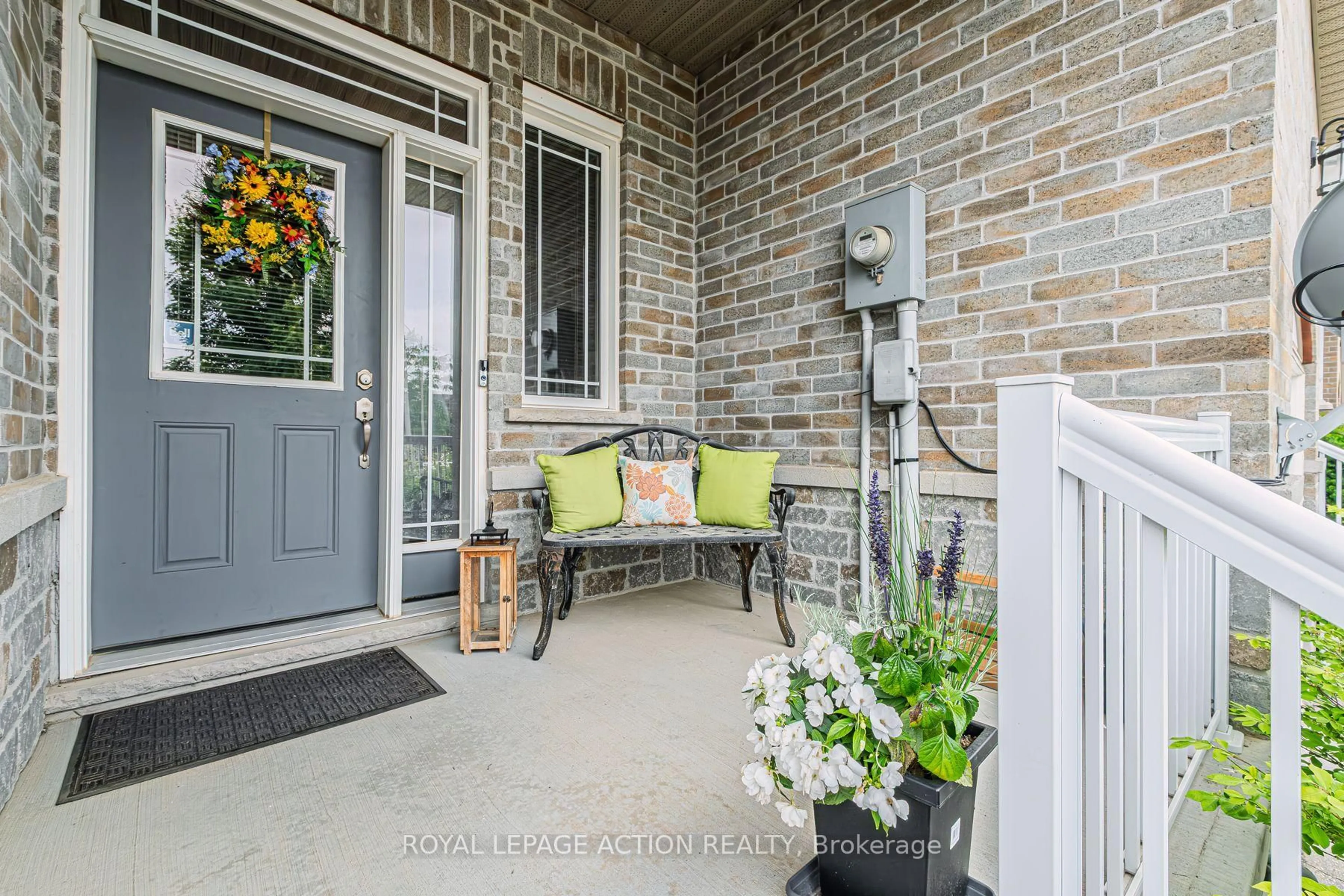 Indoor entryway for 12 Rowe Lane, Brant Ontario N3L 0A6