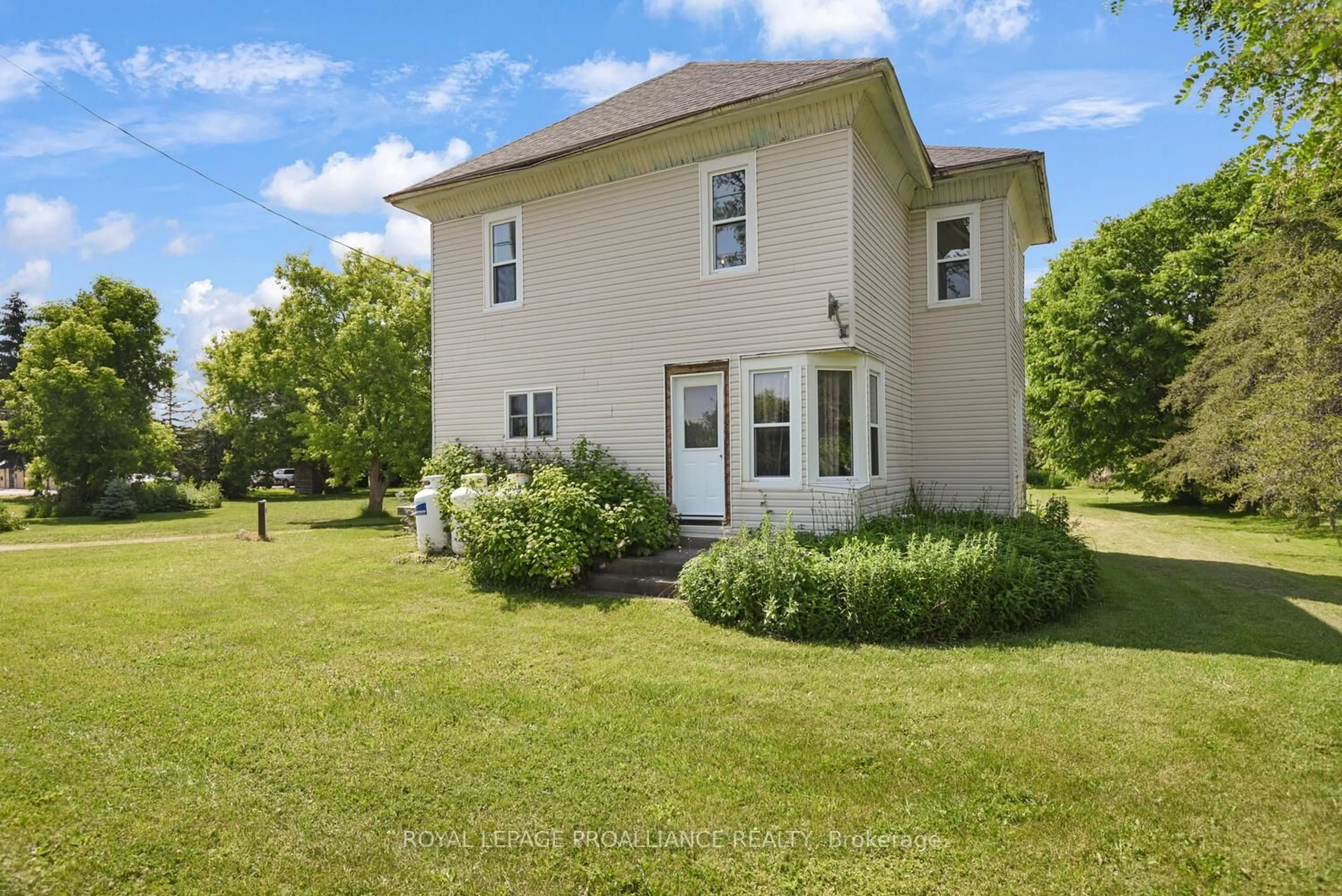 A pic from outside/outdoor area/front of a property/back of a property/a pic from drone, unknown for 1441 County Road 8 Rd, Rideau Lakes Ontario K0E 1G0