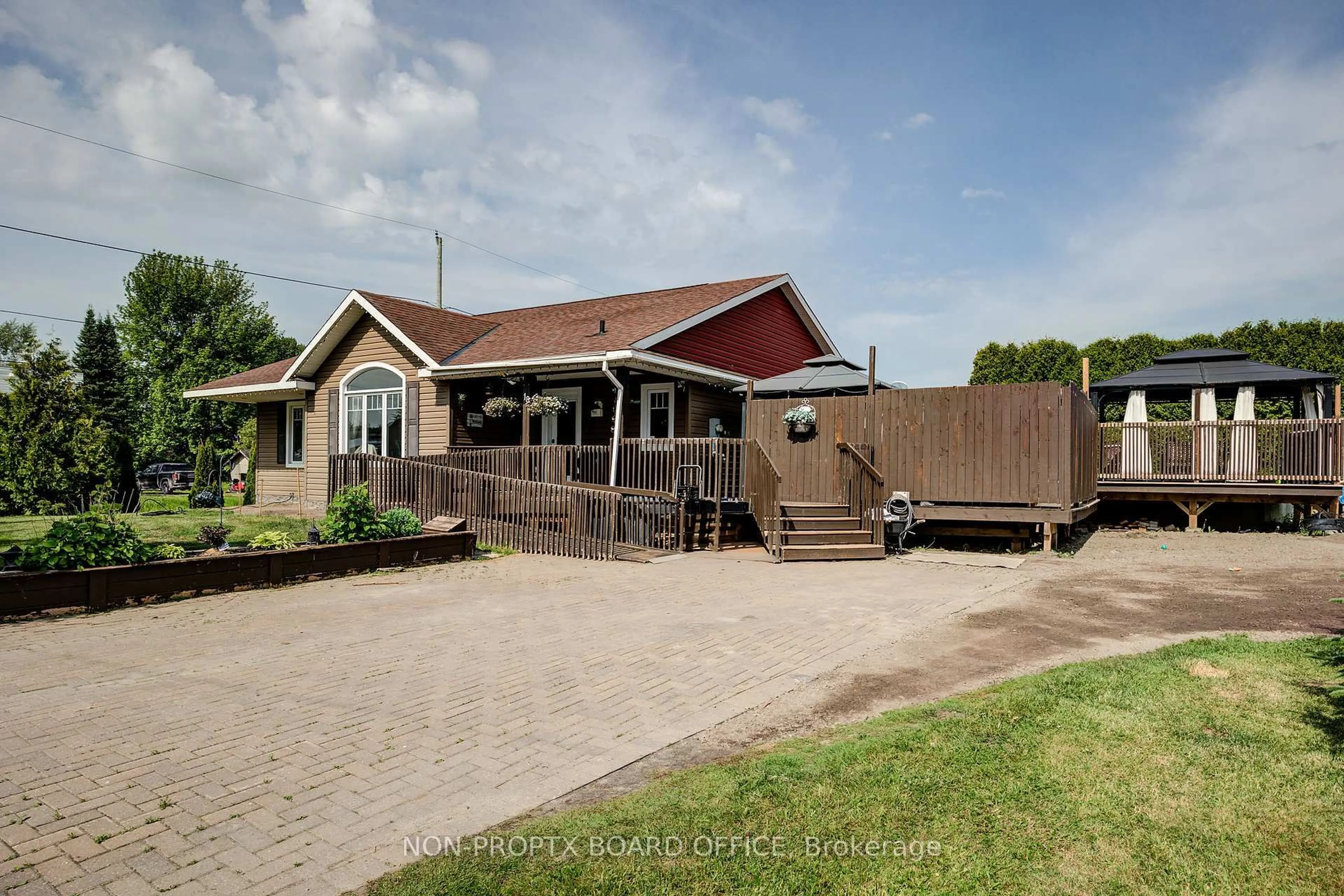 A pic from outside/outdoor area/front of a property/back of a property/a pic from drone, unknown for 18 JESSUP St, West Nipissing Ontario P0H 1G0