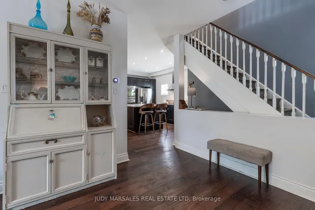 Additional property image - 100 Beddoe Dr Unit 21
