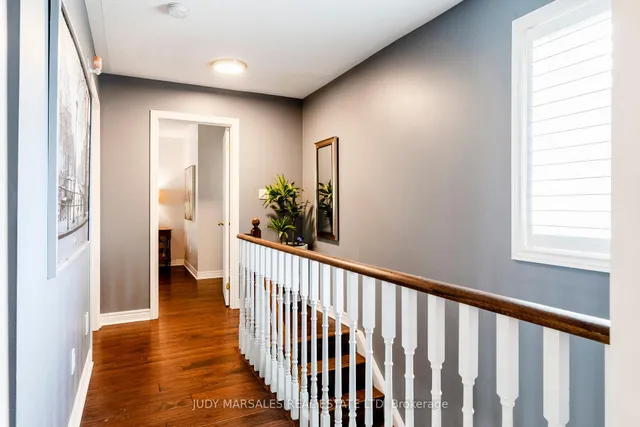 Additional property image - 100 Beddoe Dr Unit 21