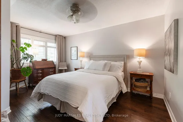 Additional property image - 100 Beddoe Dr Unit 21