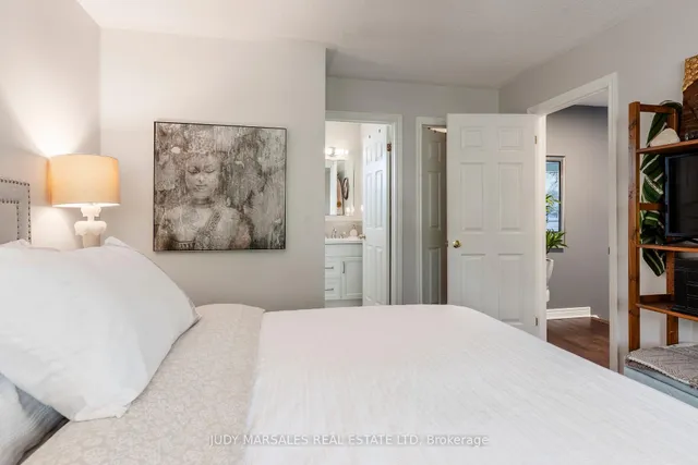 Additional property image - 100 Beddoe Dr Unit 21
