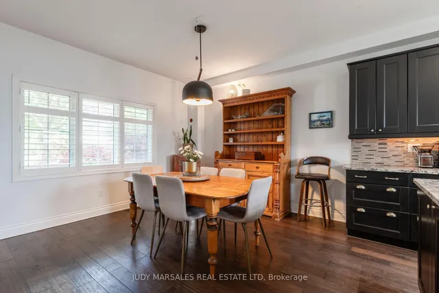 Additional property image - 100 Beddoe Dr Unit 21