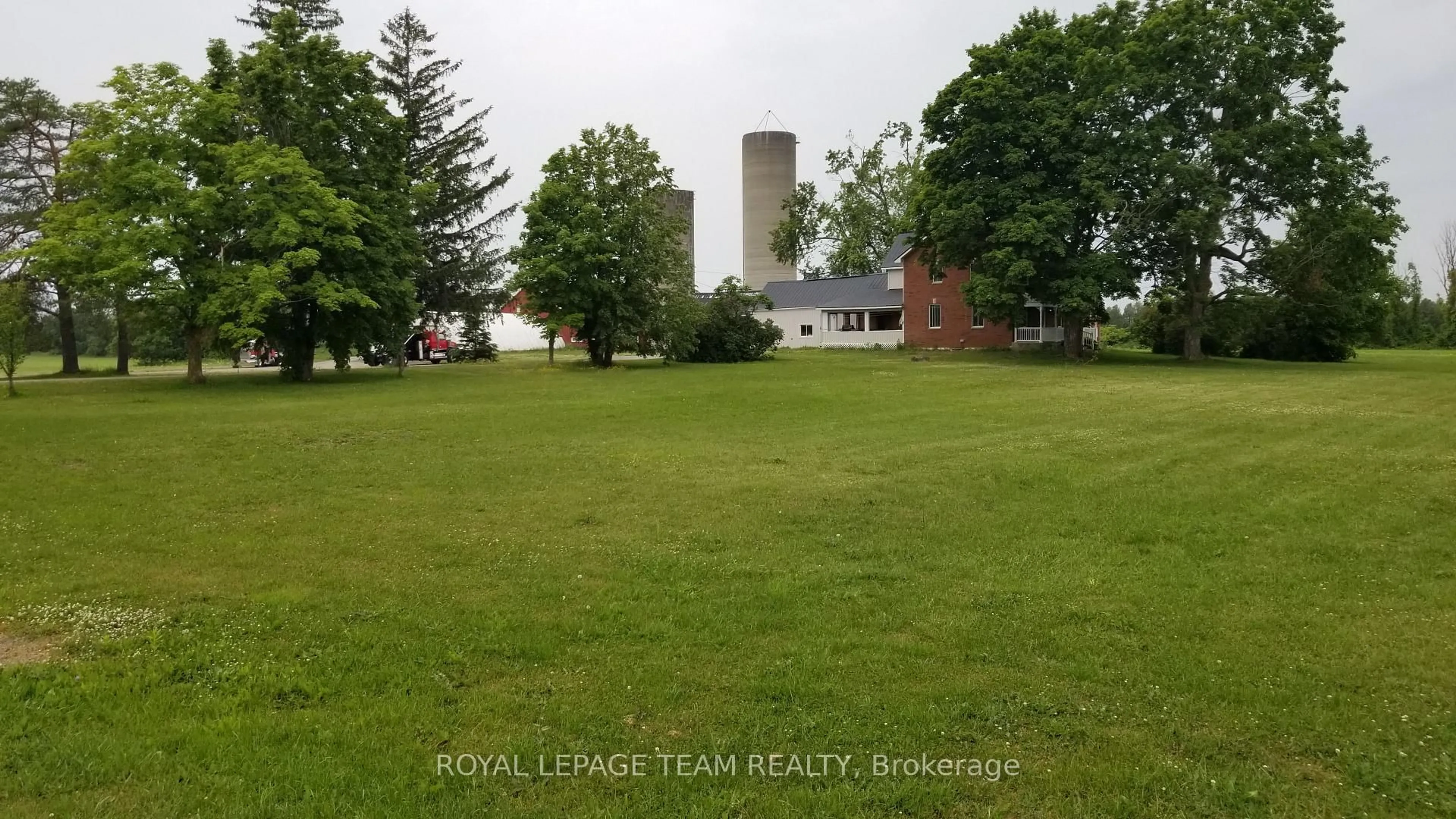 Blurry image for 7904 Bank St, Metcalfe Ontario K0A 2P0