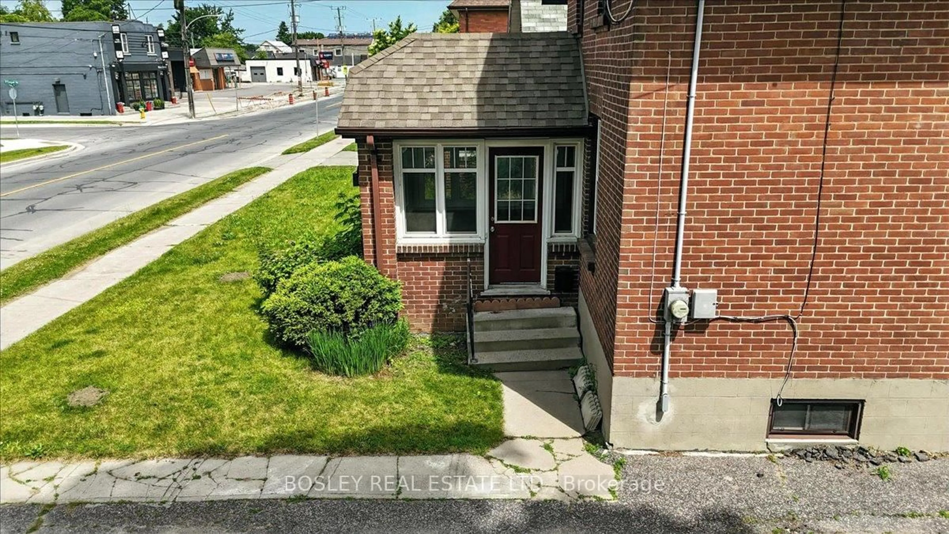 Unknown for 712 Park St, Peterborough South Ontario K9J 3T1
