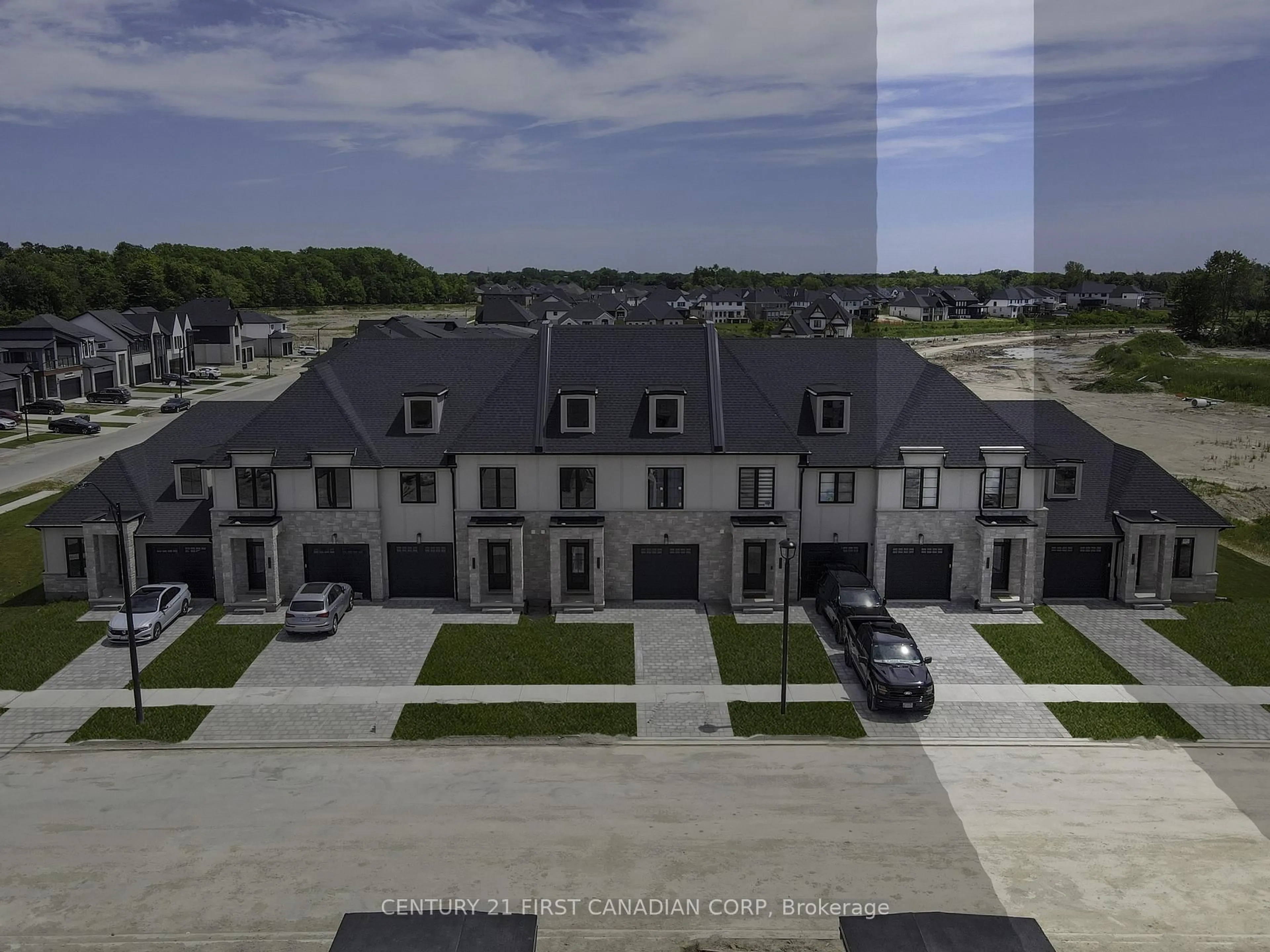 A pic from outside/outdoor area/front of a property/back of a property/a pic from drone, street for 6687 Hayward Dr, London South Ontario N6P 0H7