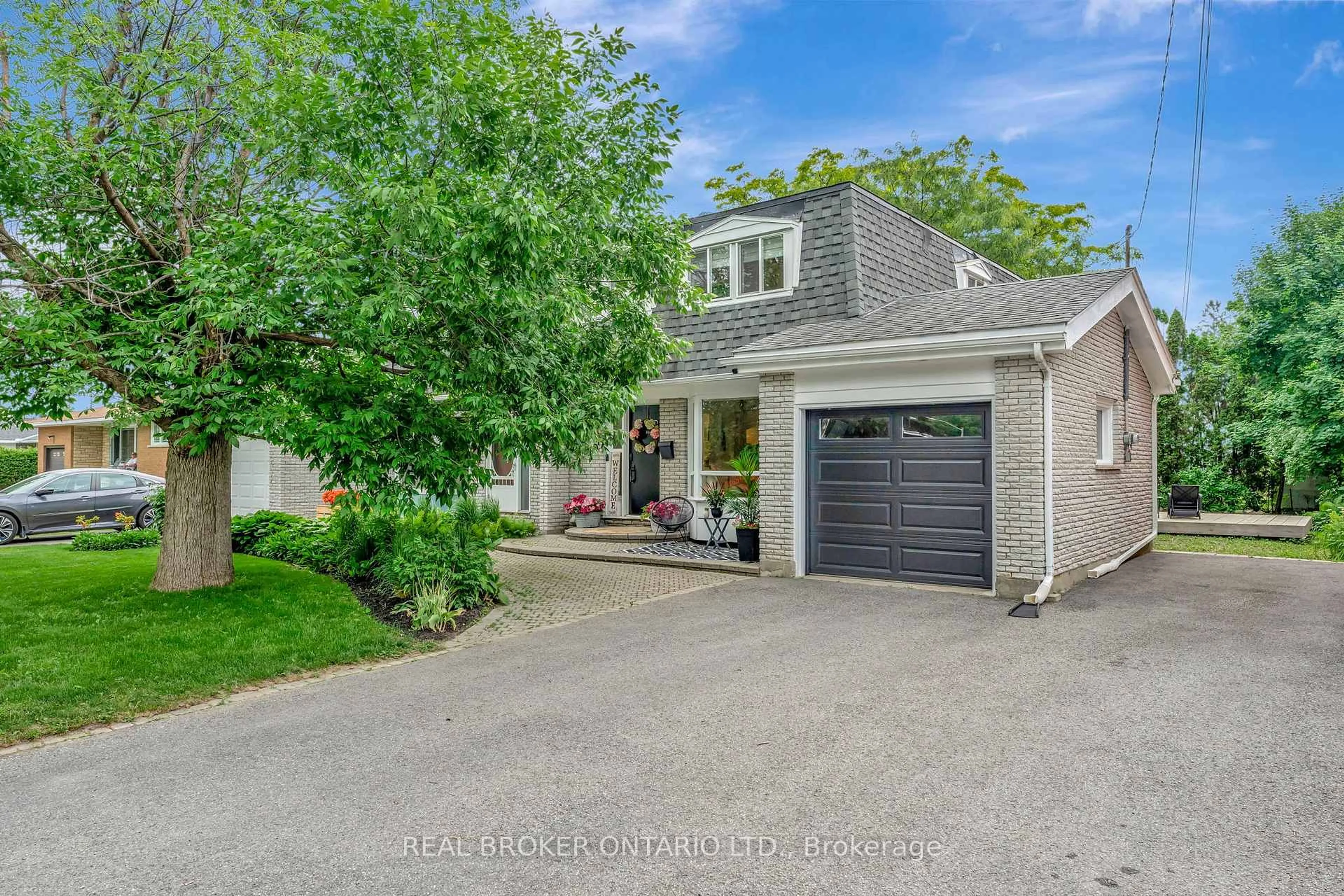 Unknown for 6 Ashburn Dr #B, Ottawa Ontario K2E 6N3