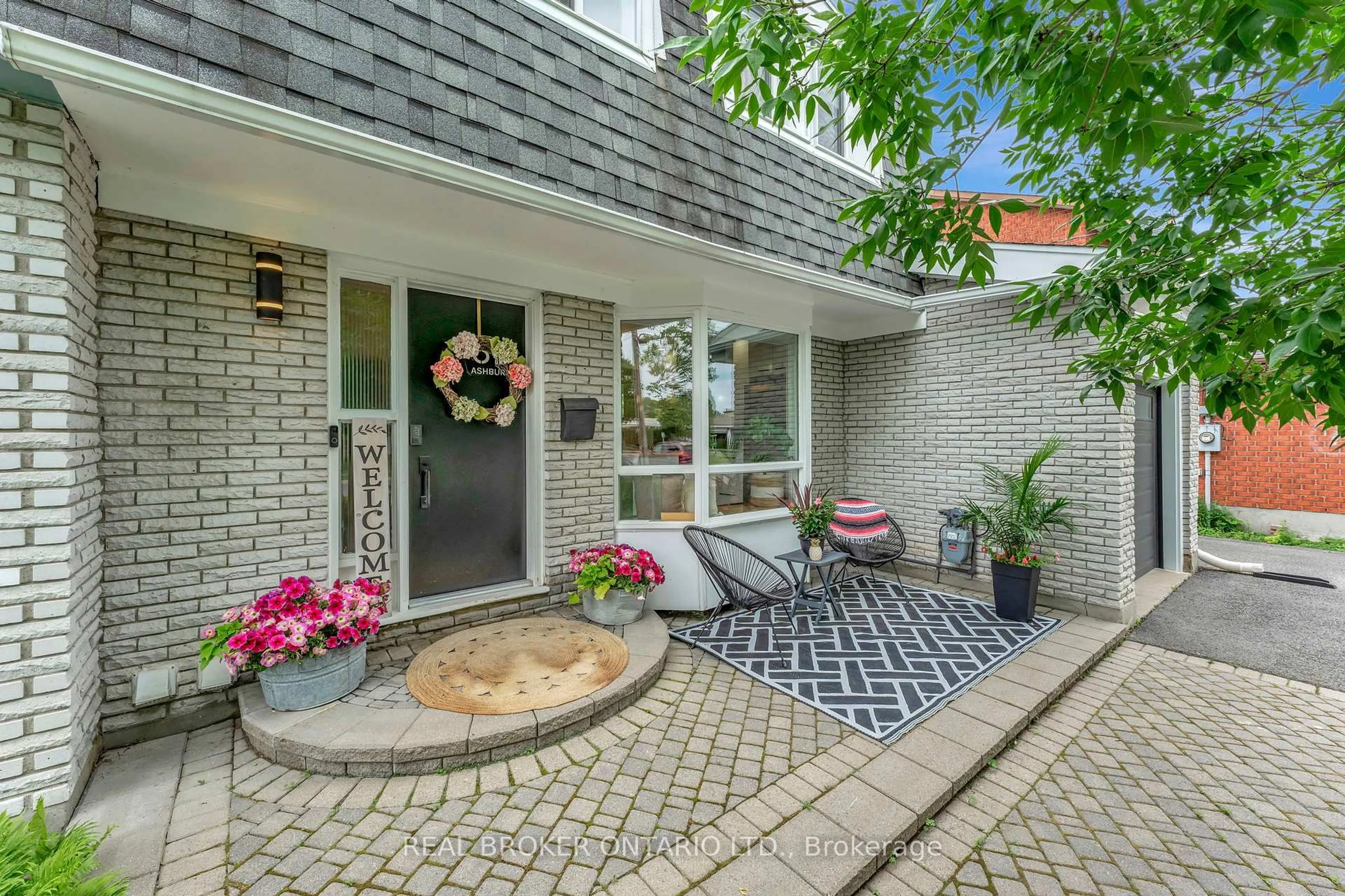 Unknown for 6 Ashburn Dr #B, Ottawa Ontario K2E 6N3