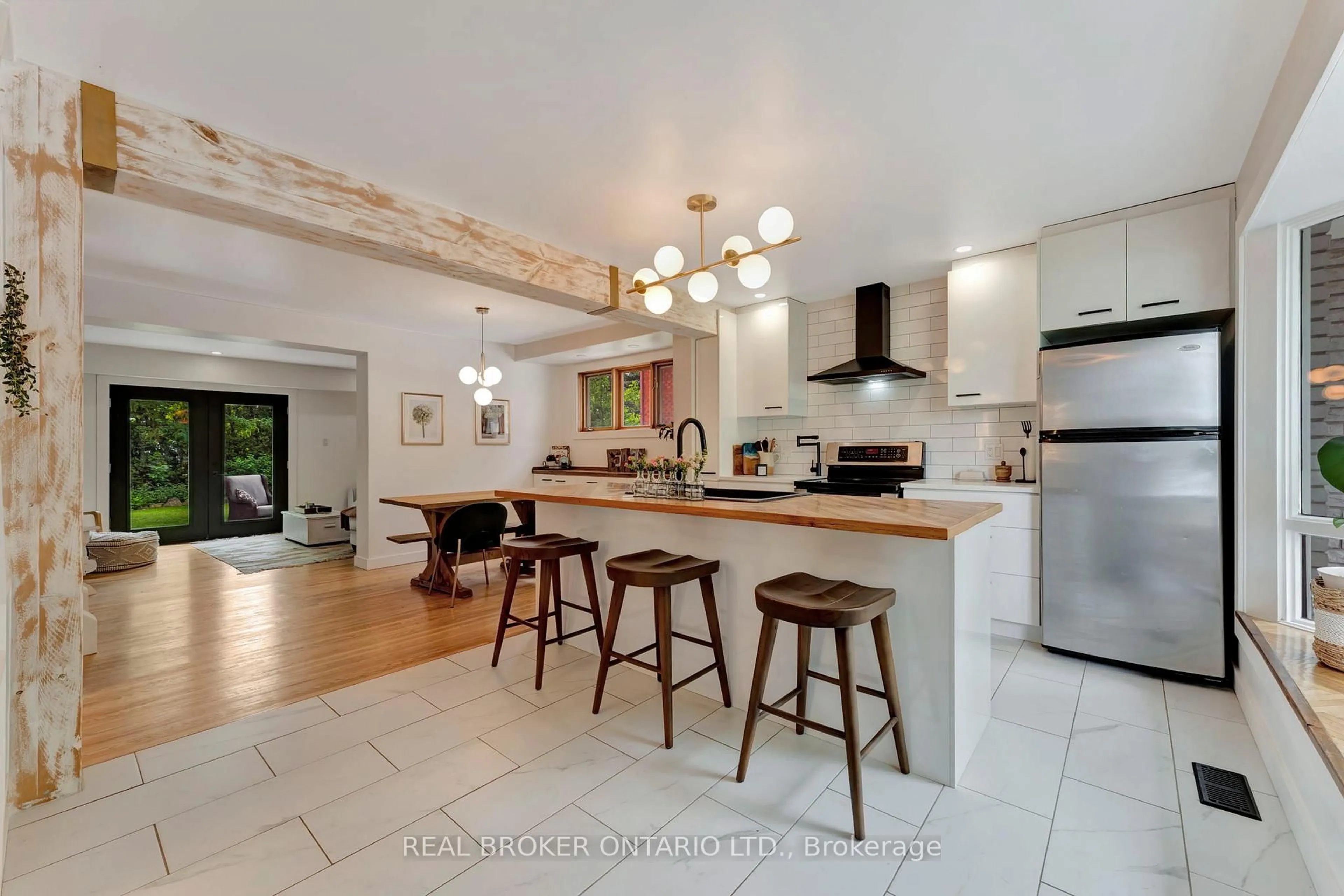 Open concept kitchen, ceramic/tile floor for 6 Ashburn Dr #B, Ottawa Ontario K2E 6N3