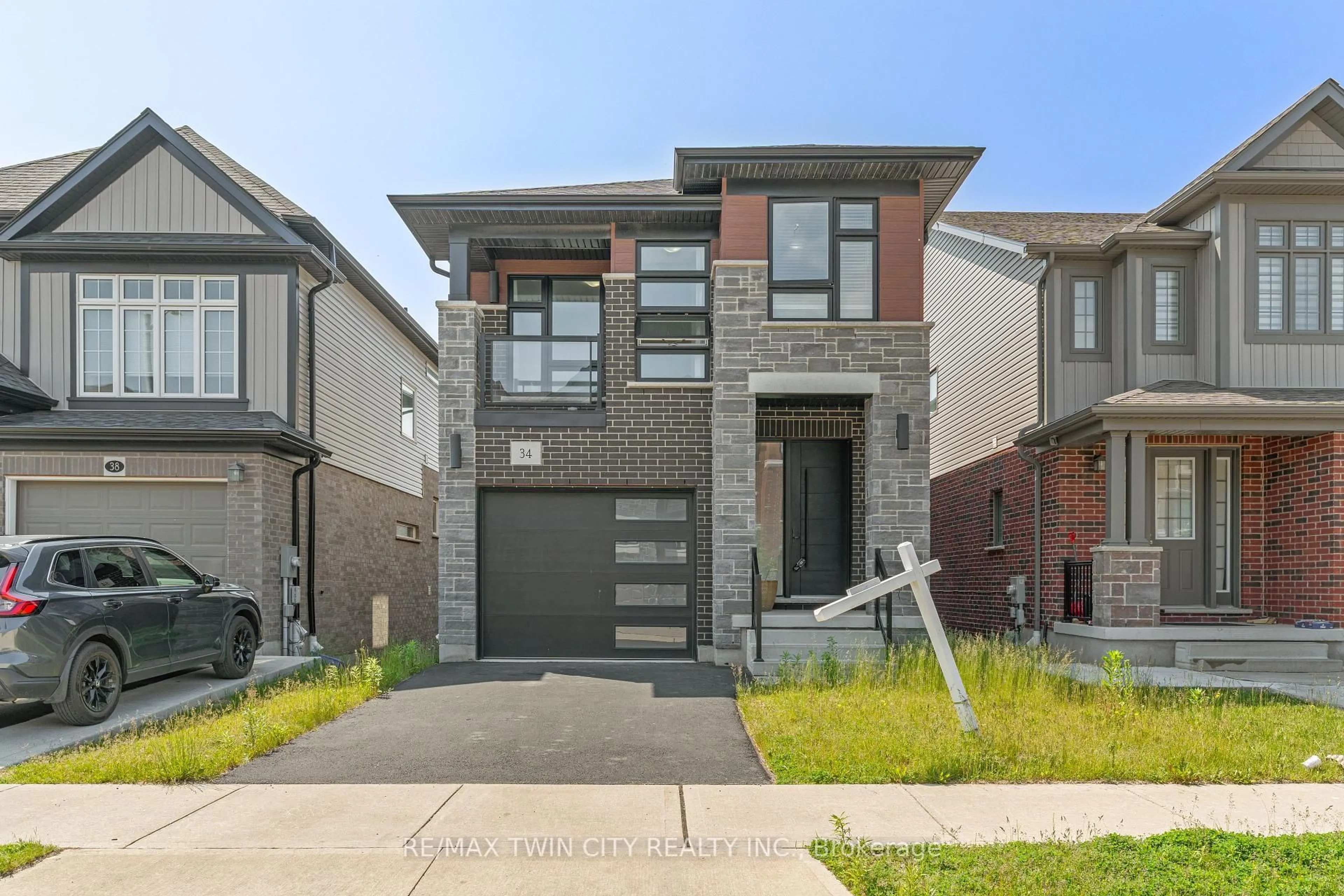 Home with brick exterior material, street for 34 SPORTSMAN HILL St, Kitchener Ontario N2P 0J3