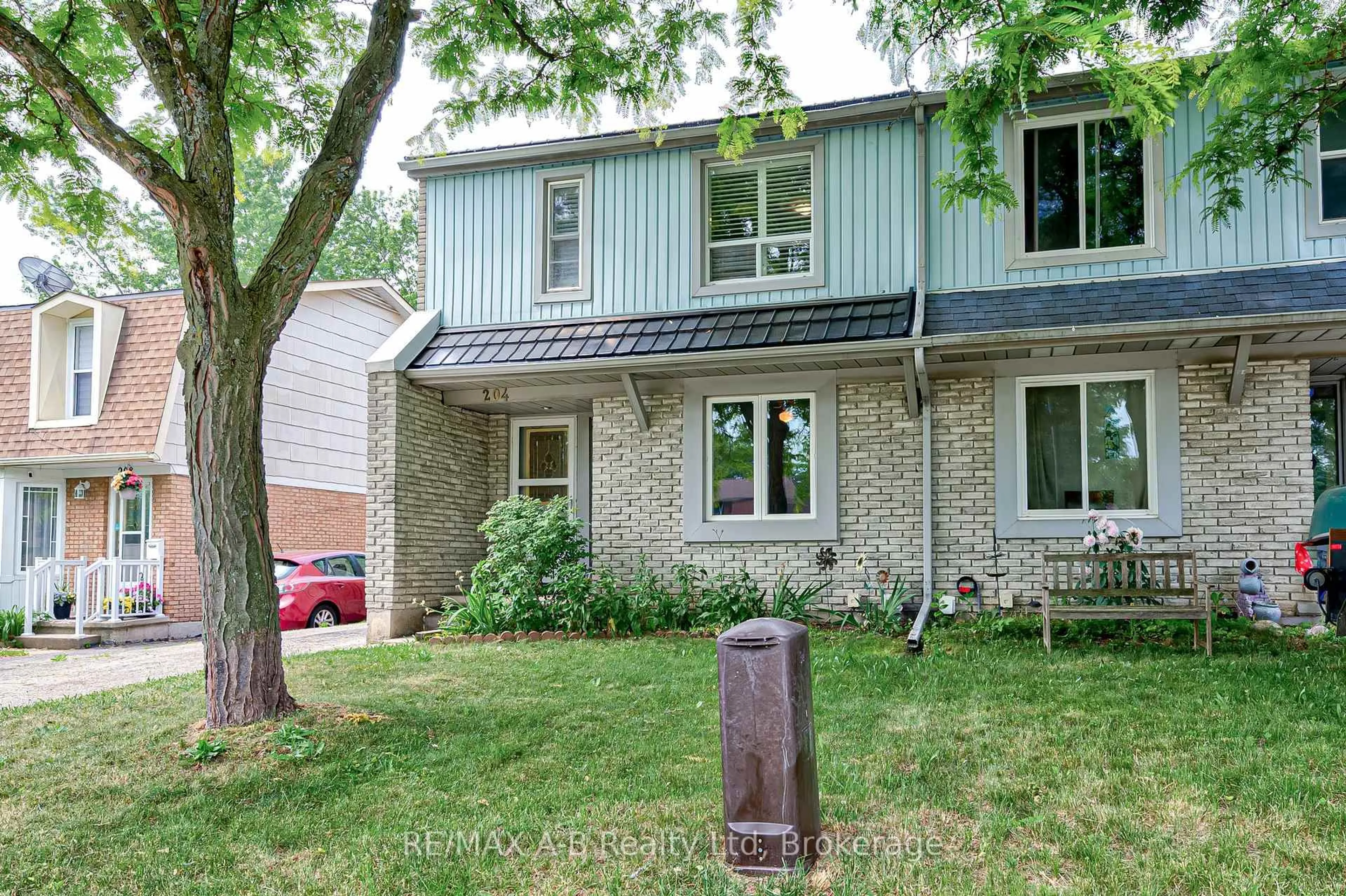 Home with brick exterior material, street for 204 Ferguson Ave, Cambridge Ontario N1R 6G2