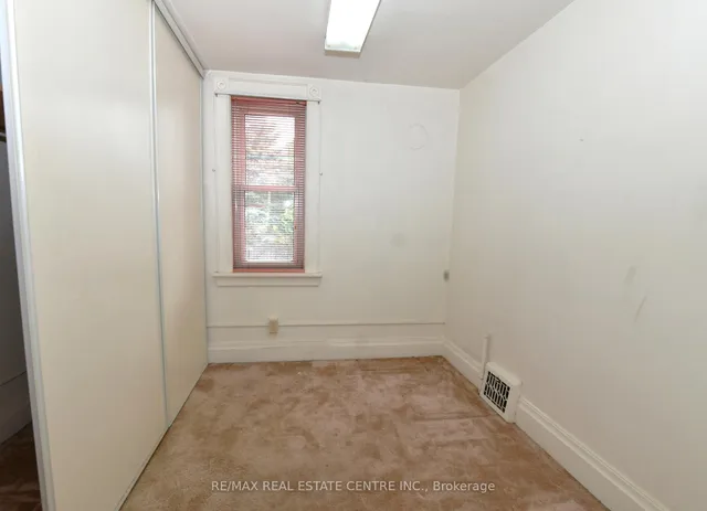 Additional image 8 of 25 GUELPH St