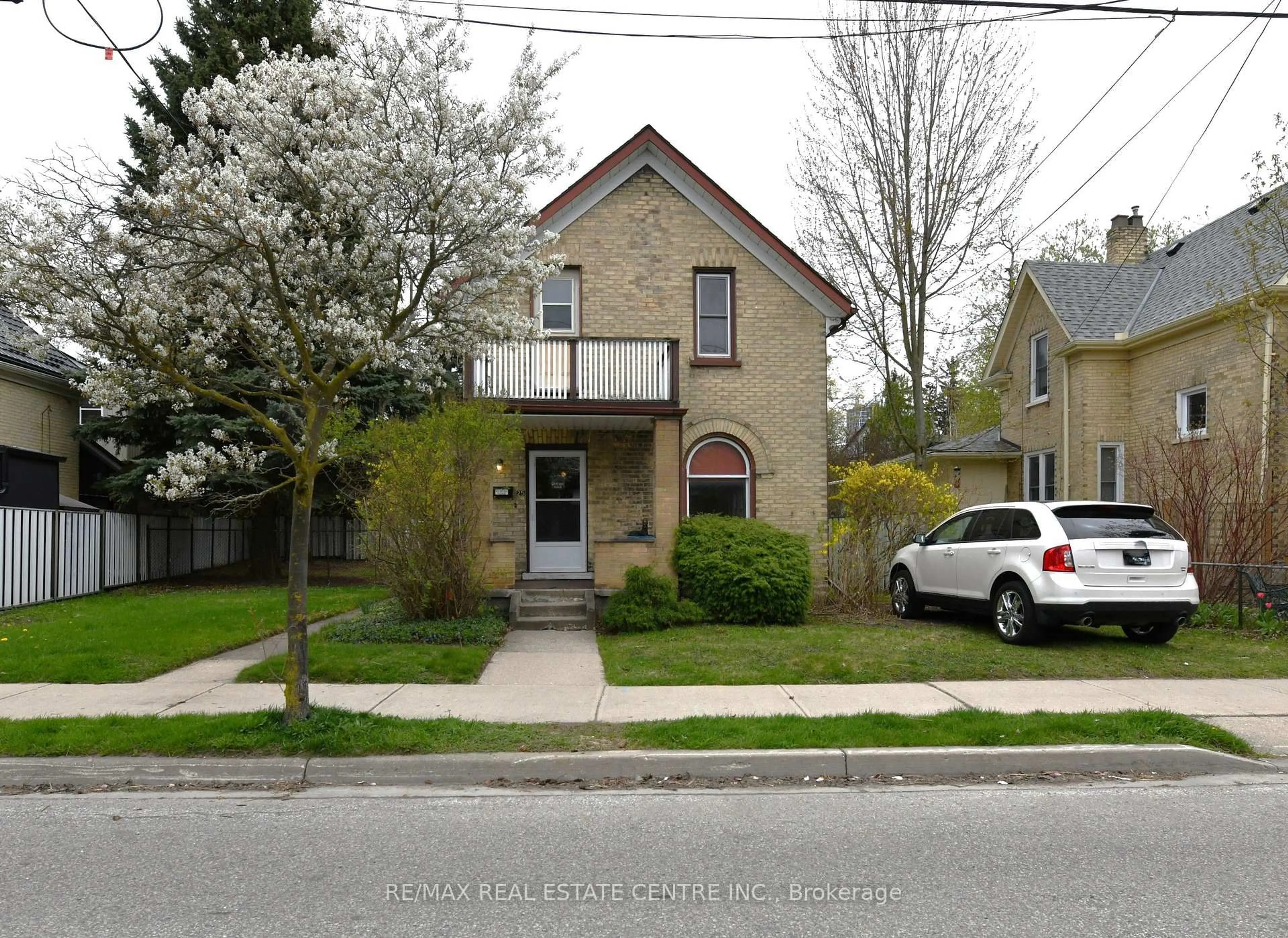 Unknown for 25 GUELPH St, Kitchener Ontario N2H 5W5