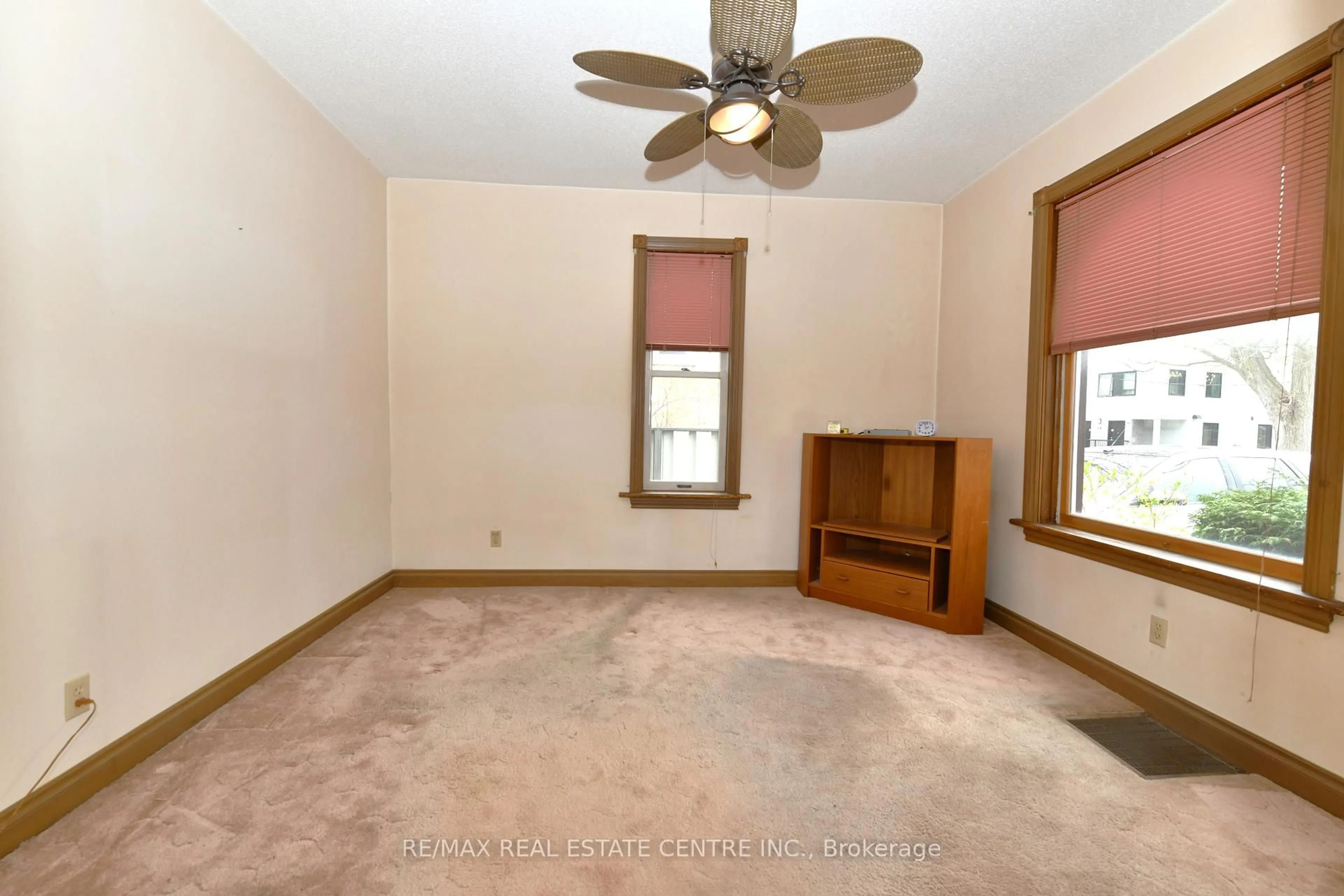 A pic of a room for 25 GUELPH St, Kitchener Ontario N2H 5W5