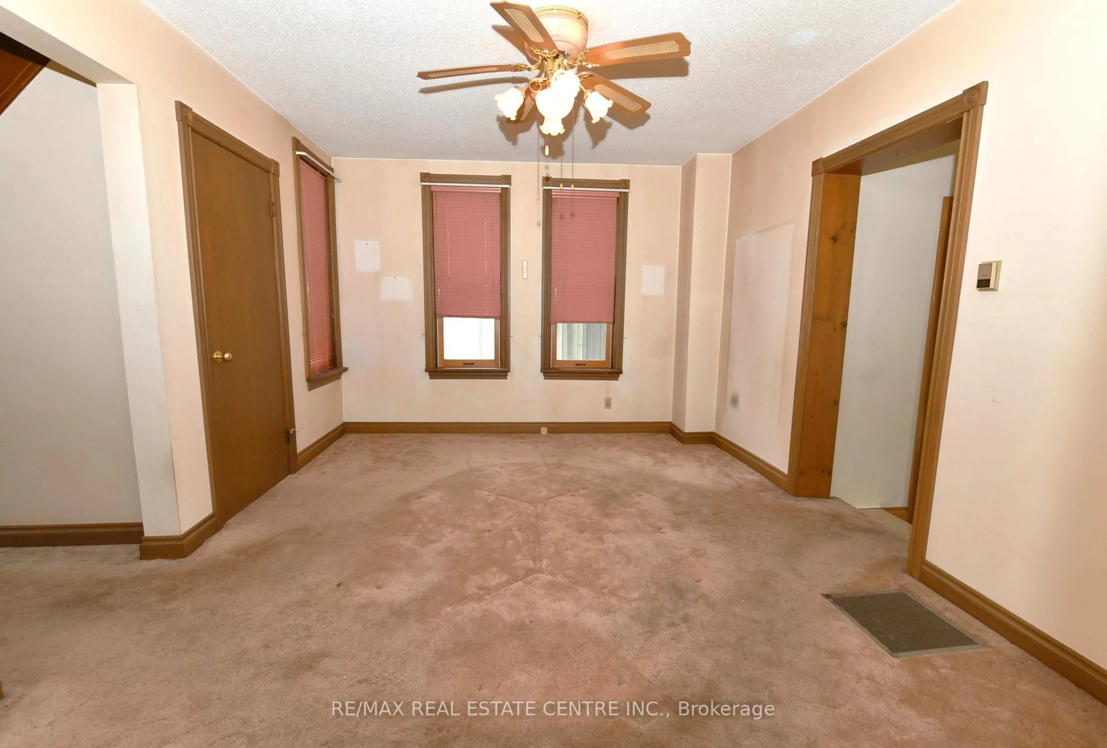 A pic of a room for 25 GUELPH St, Kitchener Ontario N2H 5W5