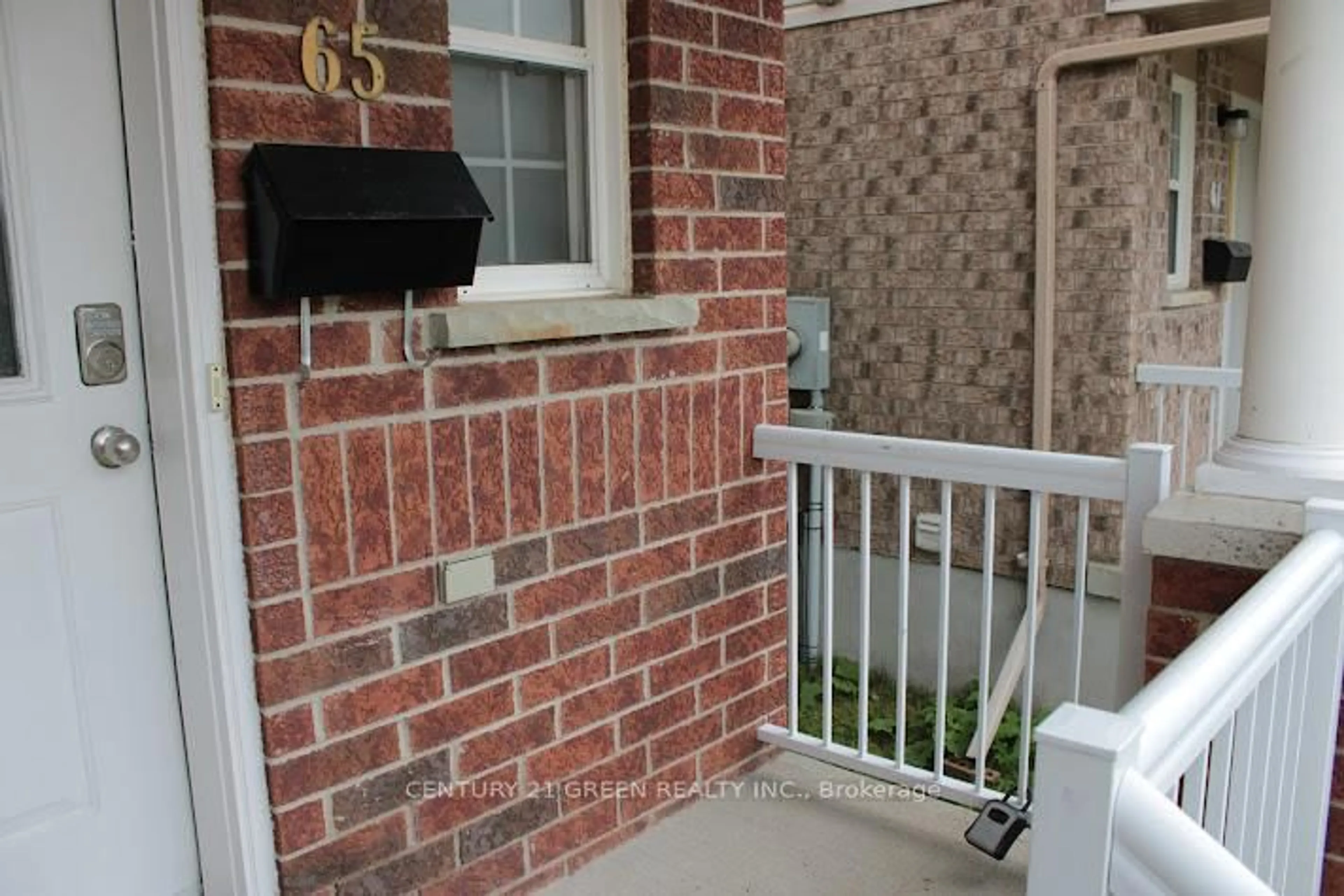 Patio, street for 65 Donnenwerth Dr, Kitchener Ontario N2E 3W6