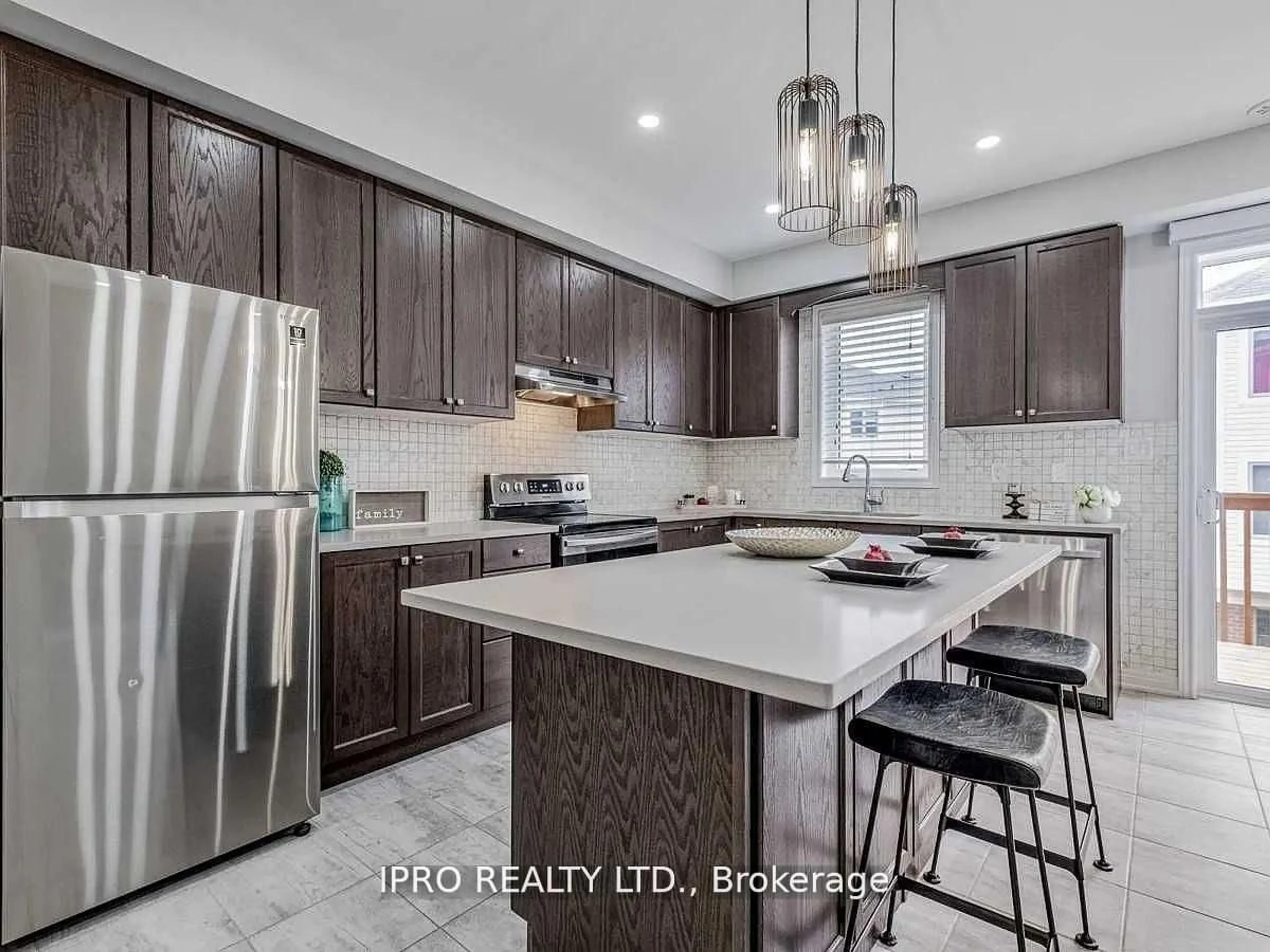 Open concept kitchen, ceramic/tile floor for 34 Rapids Lane, Hamilton Ontario L8K 0A4