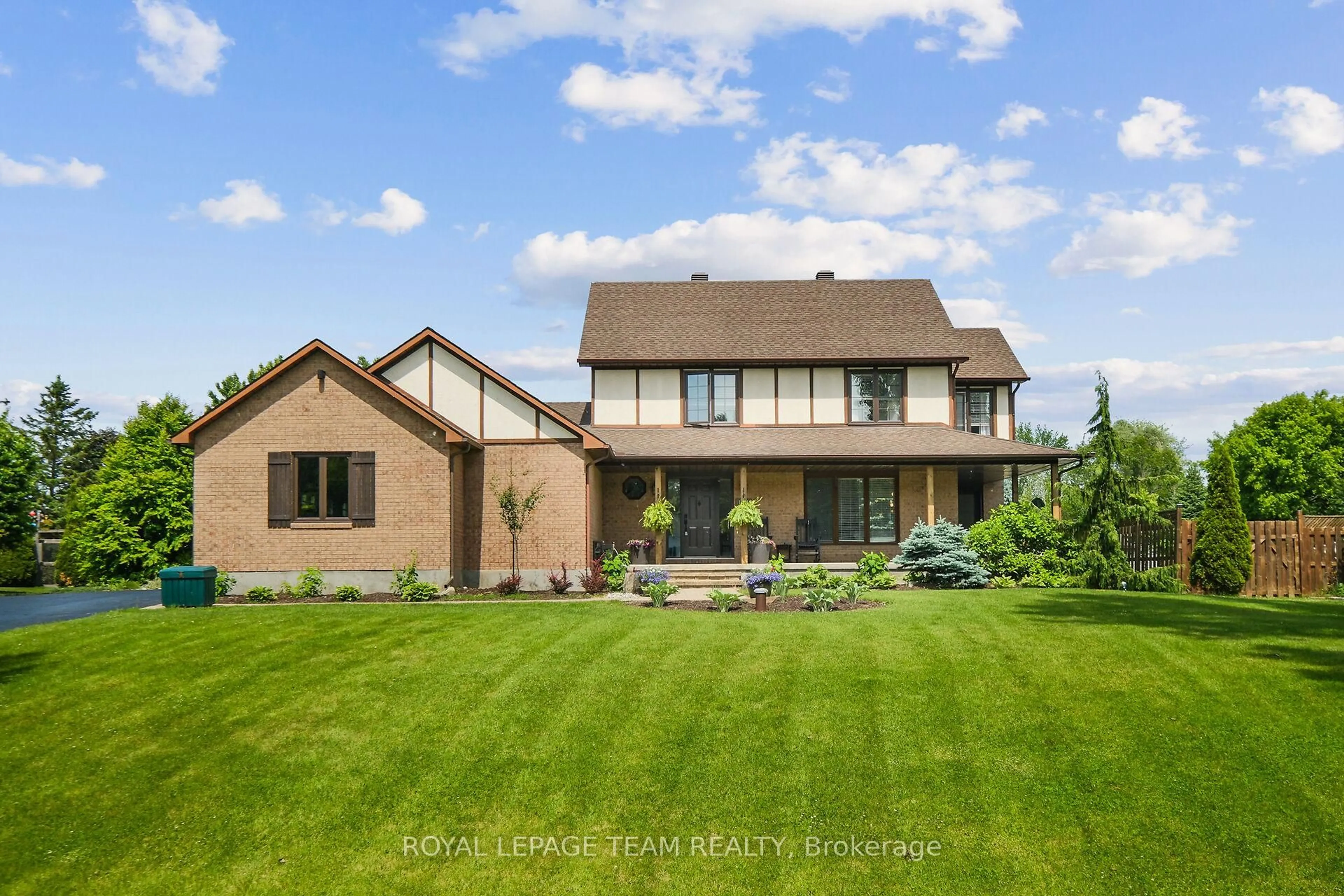 Home with brick exterior material, unknown for 1571 STANLEYFIELD Cres, Greely Ontario K4P 1M7