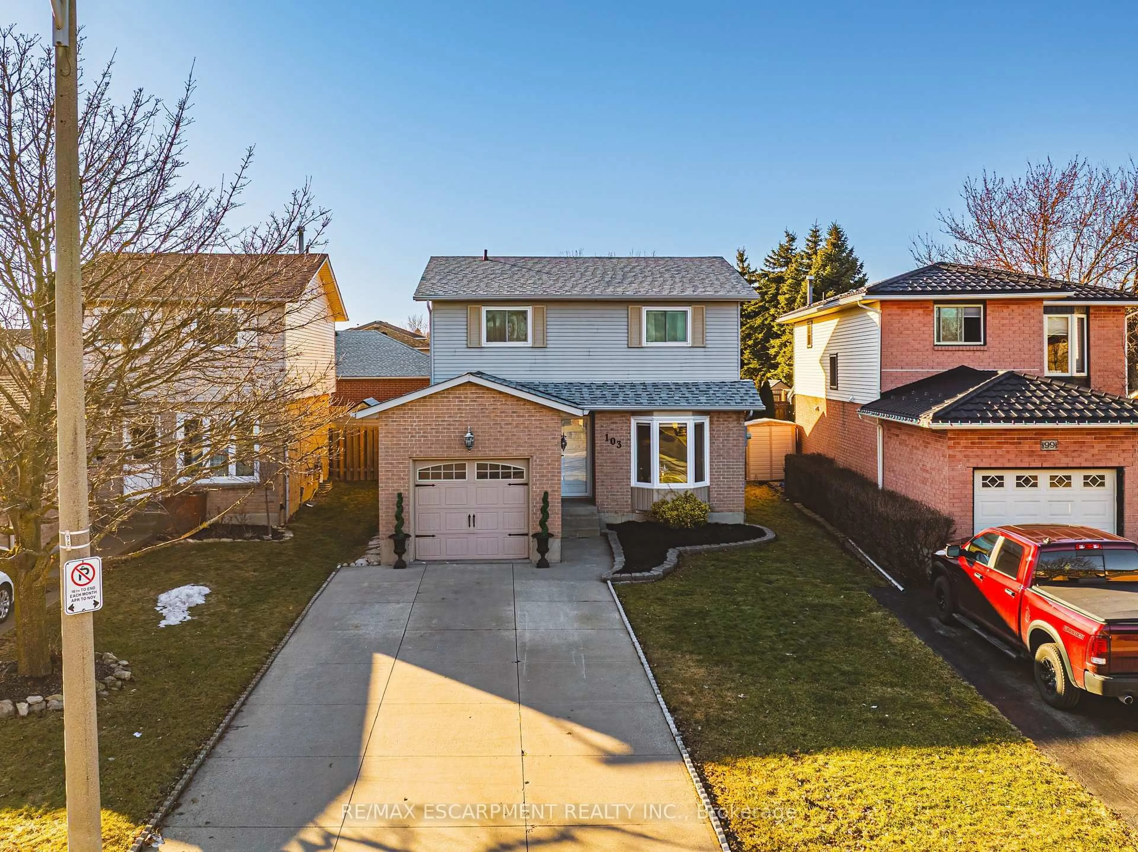 A pic from outside/outdoor area/front of a property/back of a property/a pic from drone, street for 103 Broughton Ave, Hamilton Ontario L8W 3S7