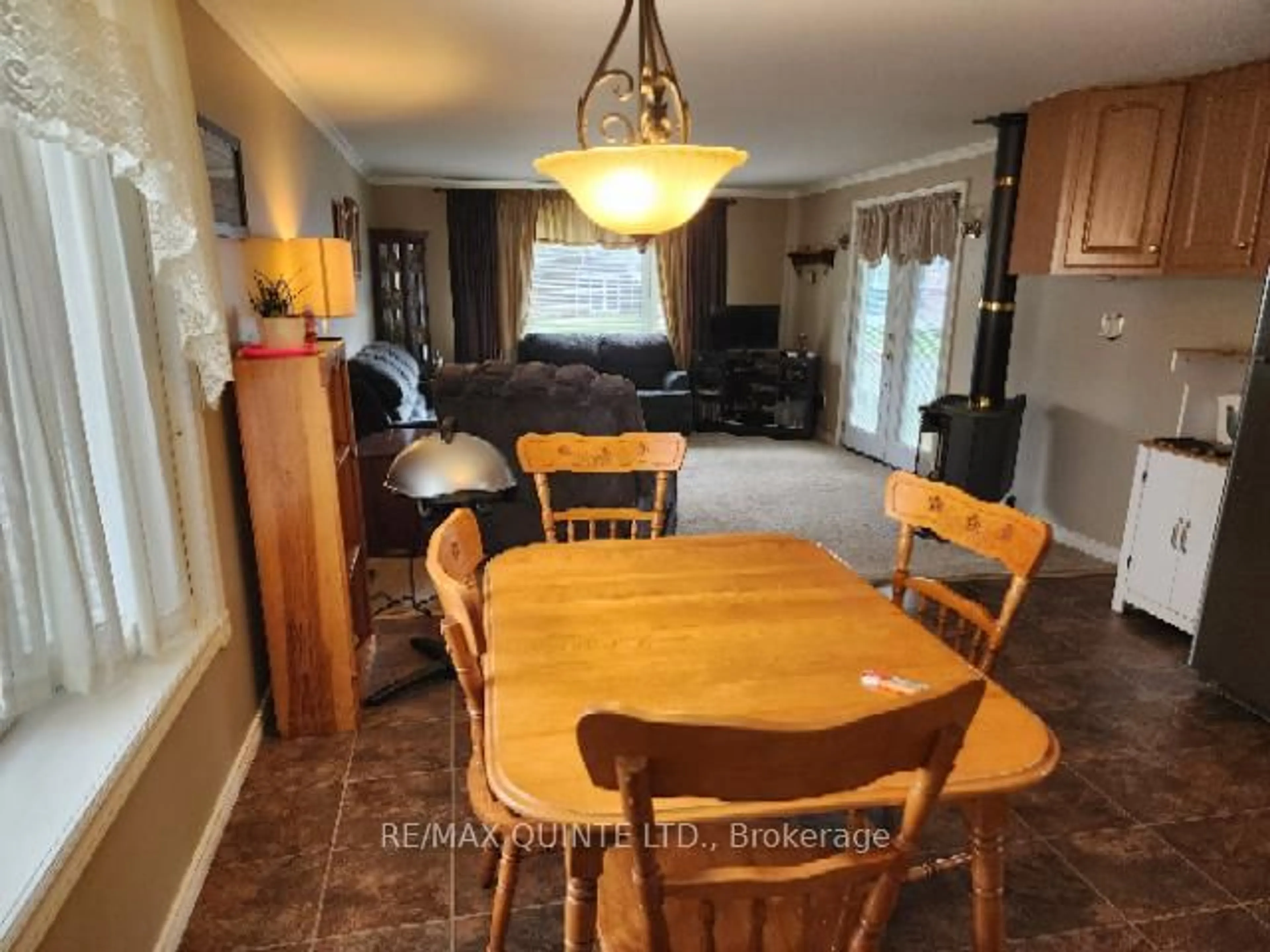 Dining room, wood/laminate floor for 12 Grouse Lane, Quinte West Ontario K8N 4Z3