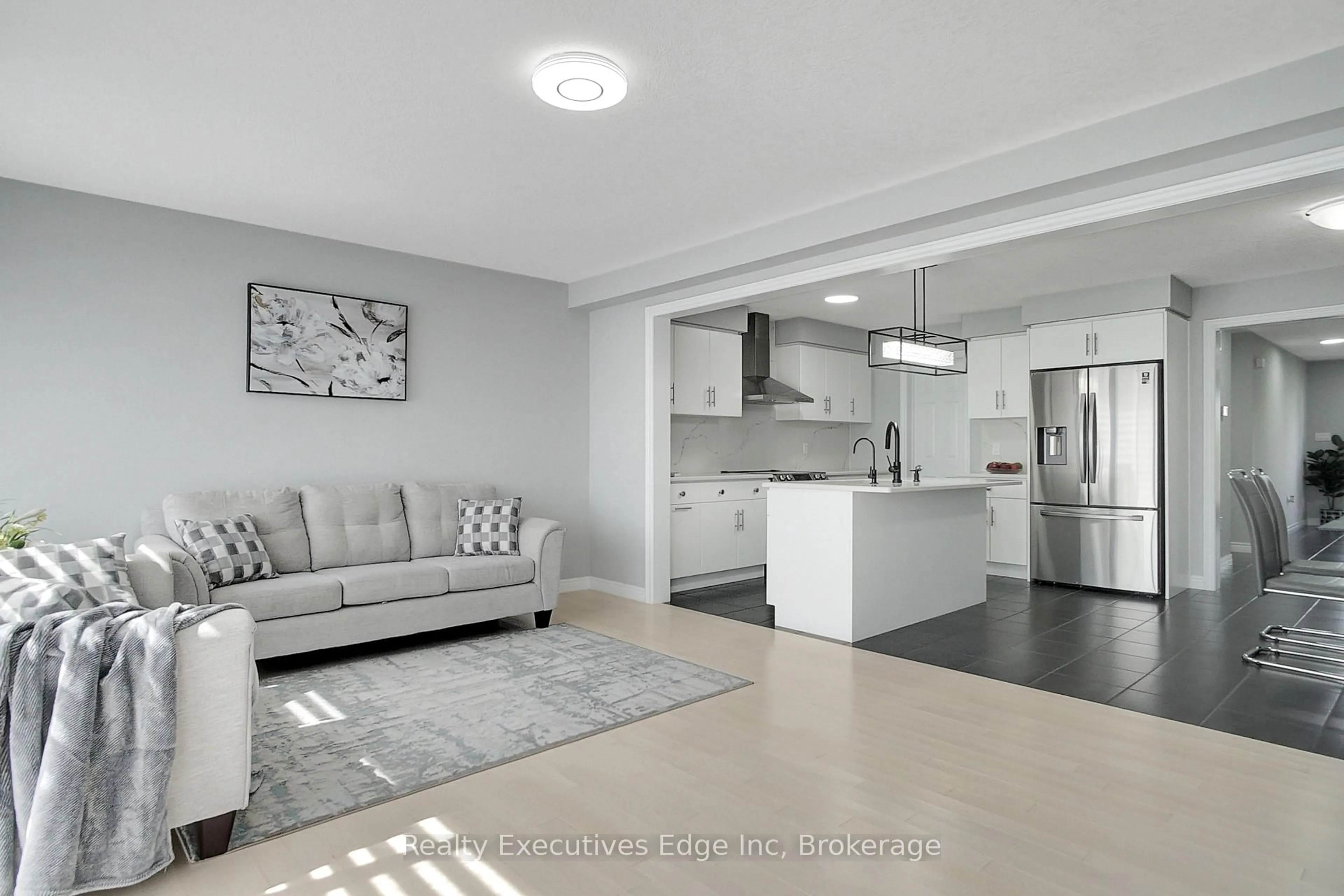 Open concept kitchen, unknown for 59 John Brabson Cres, Guelph Ontario N1G 0G5