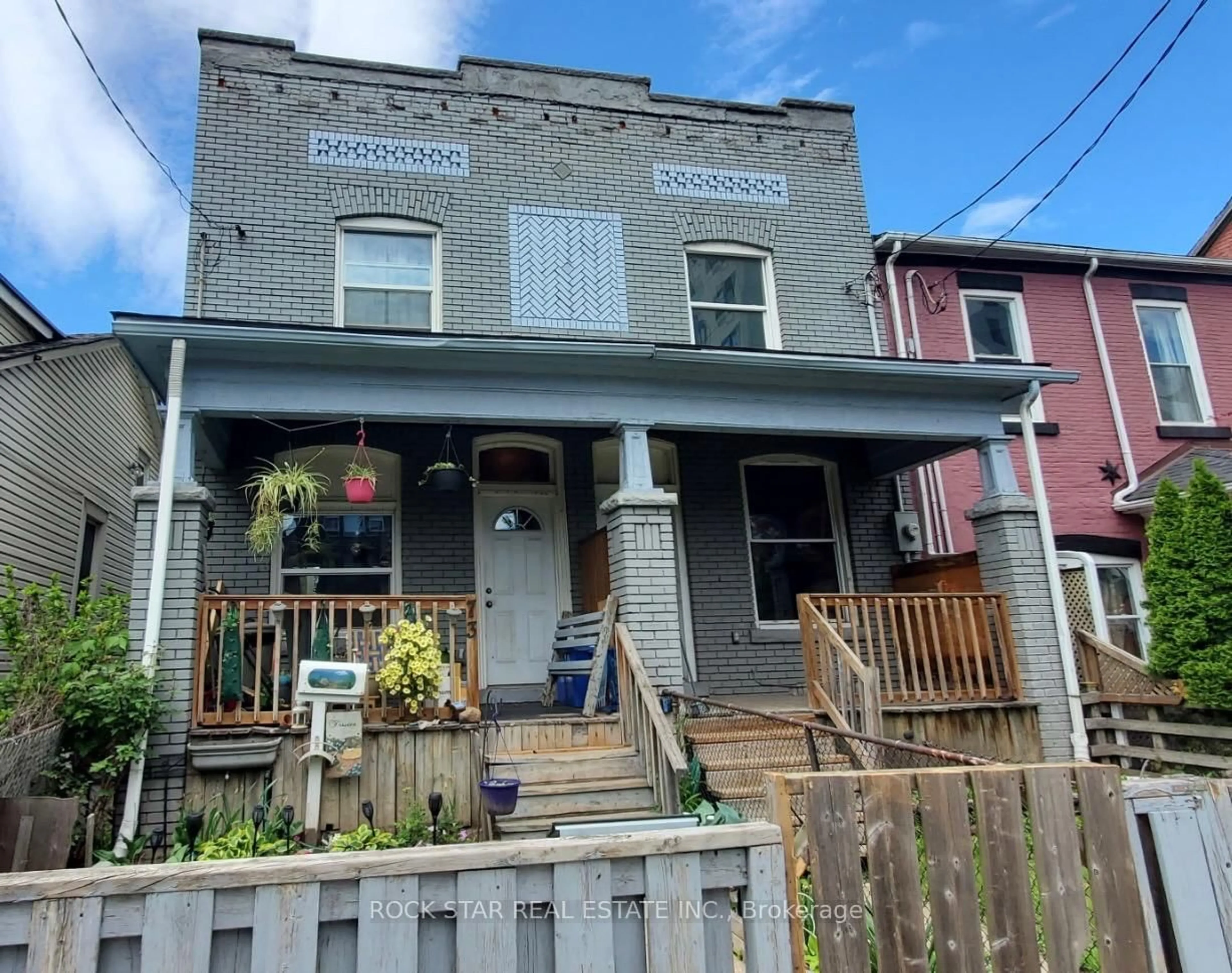 Unknown for 75 Cathcart St, Hamilton Ontario L8R 1M6