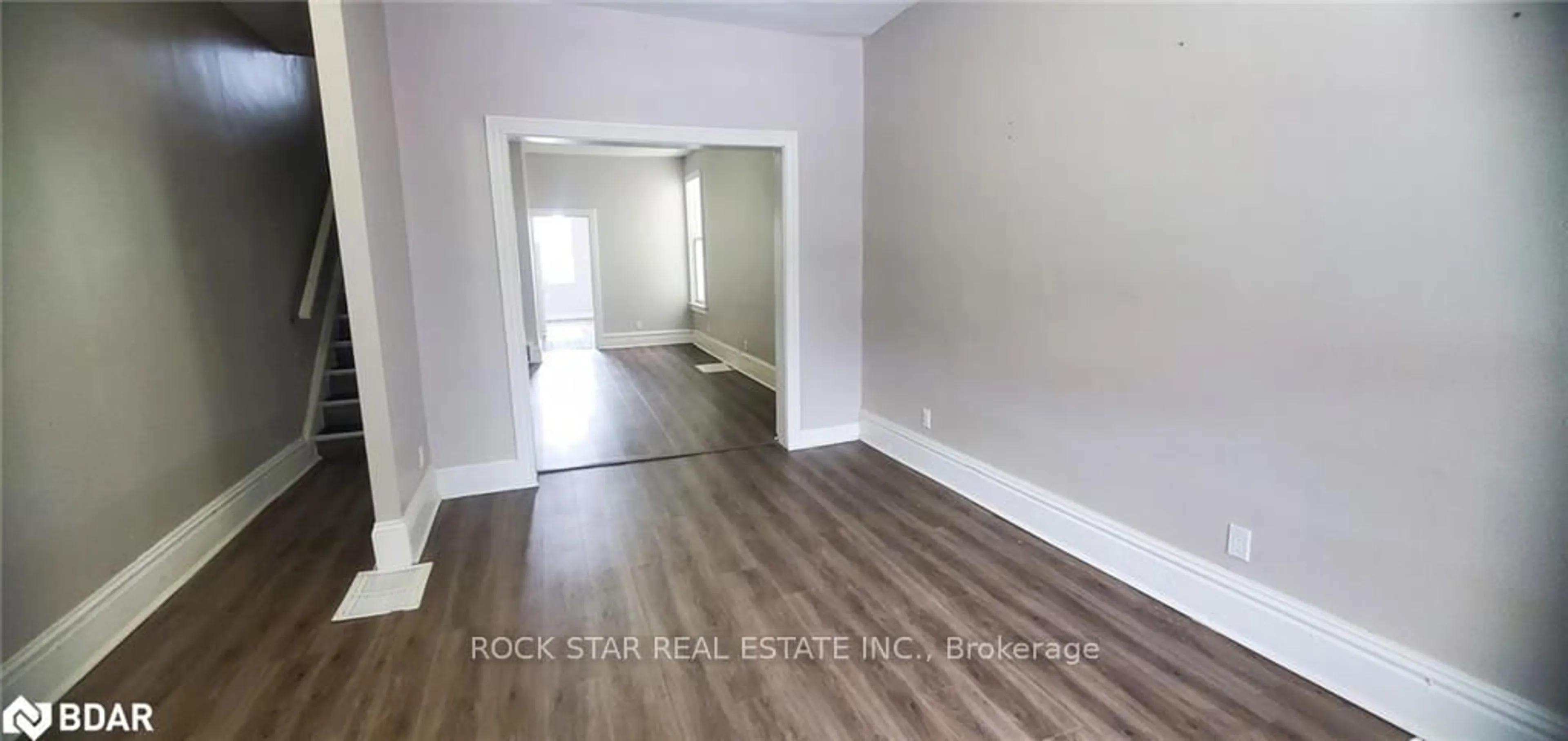 A pic of a room for 75 Cathcart St, Hamilton Ontario L8R 1M6