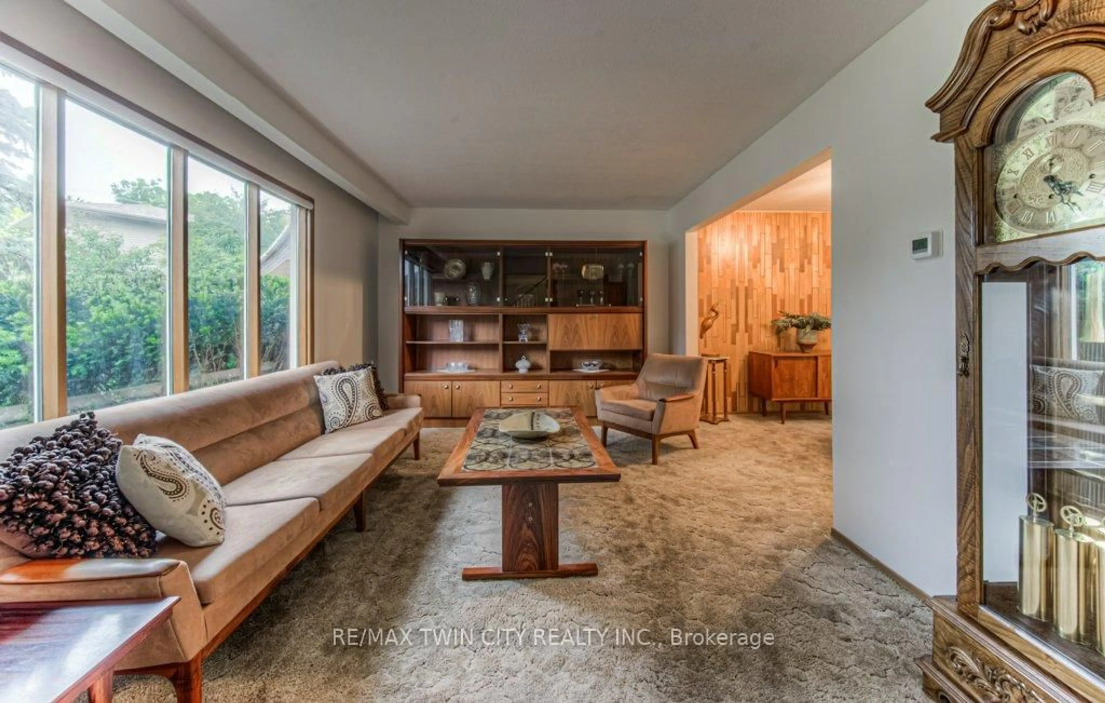 Living room with furniture, unknown for 91 Nathaniel Cres, Kitchener Ontario N2P 1L3