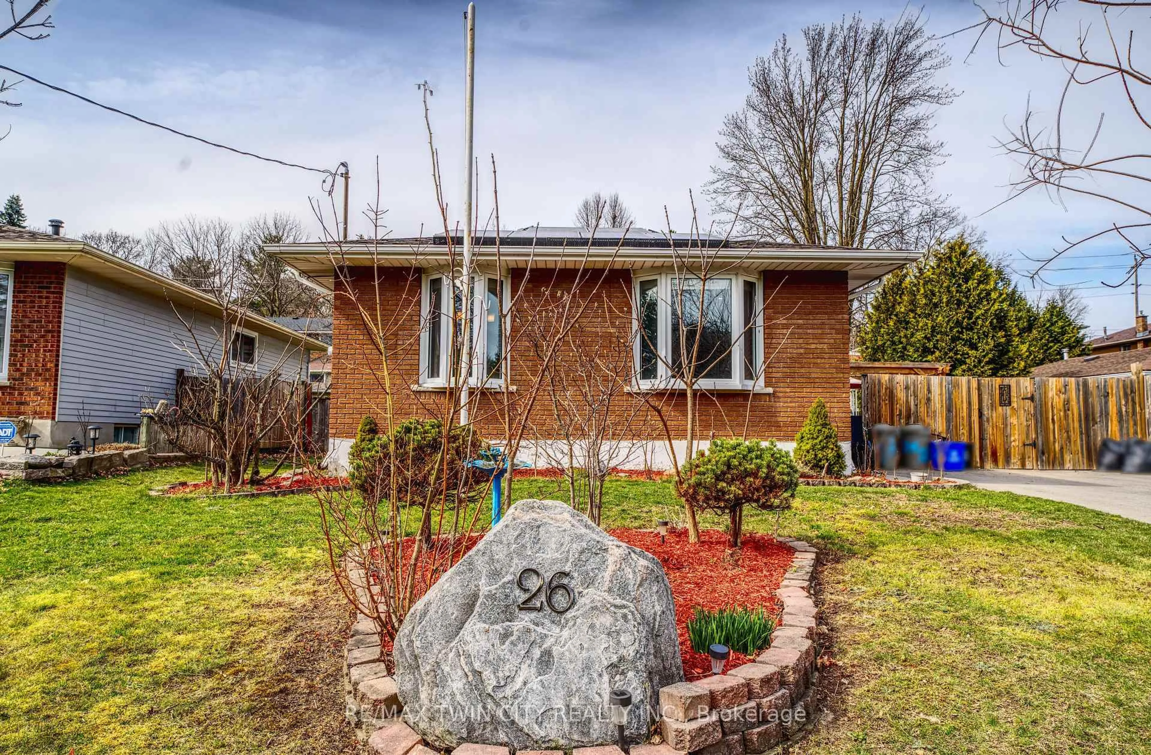 Home with brick exterior material, unknown for 26 Ashton Dr, Norfolk Ontario N3Y 2S4