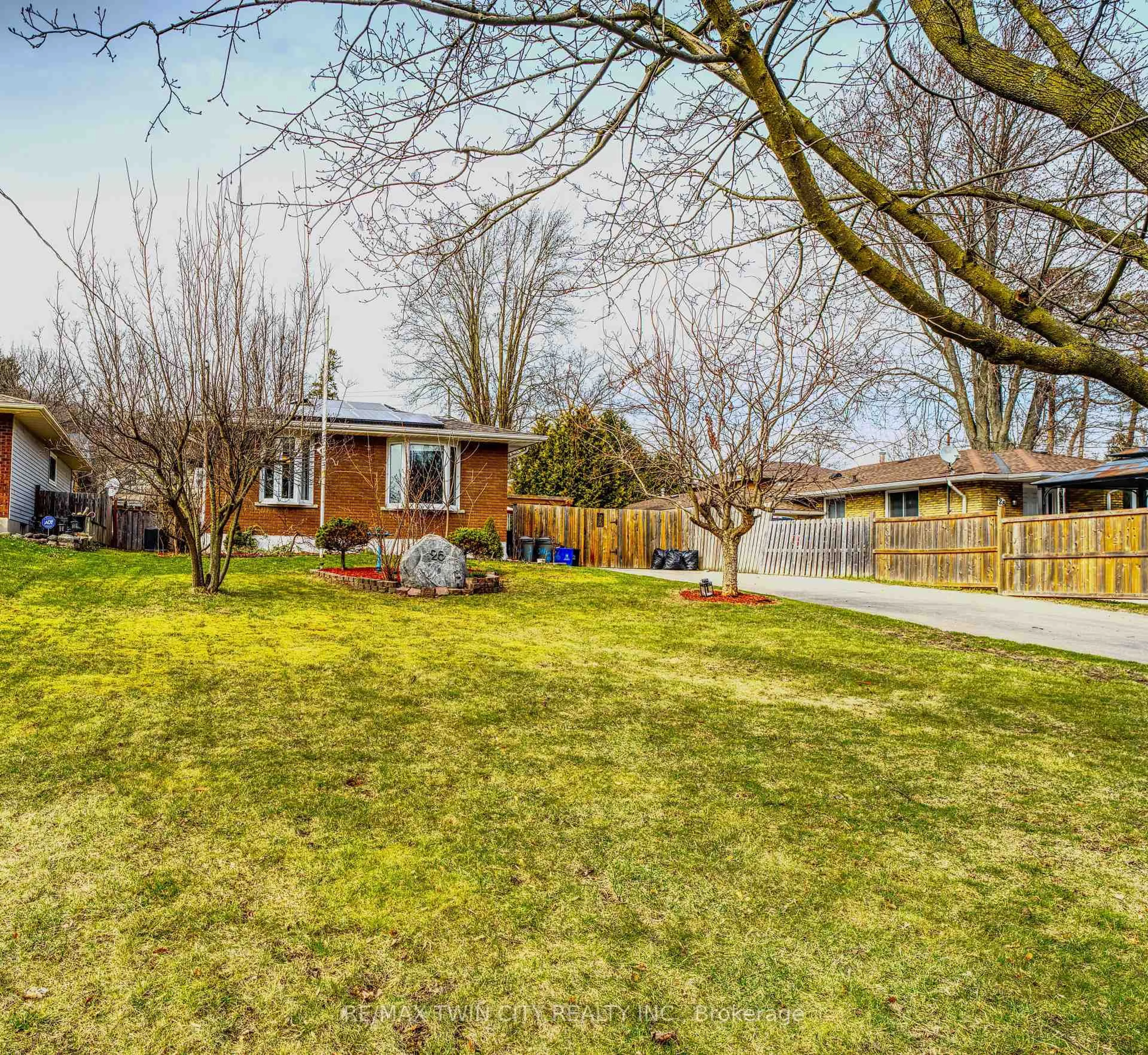 A pic from outside/outdoor area/front of a property/back of a property/a pic from drone, street for 26 Ashton Dr, Norfolk Ontario N3Y 2S4