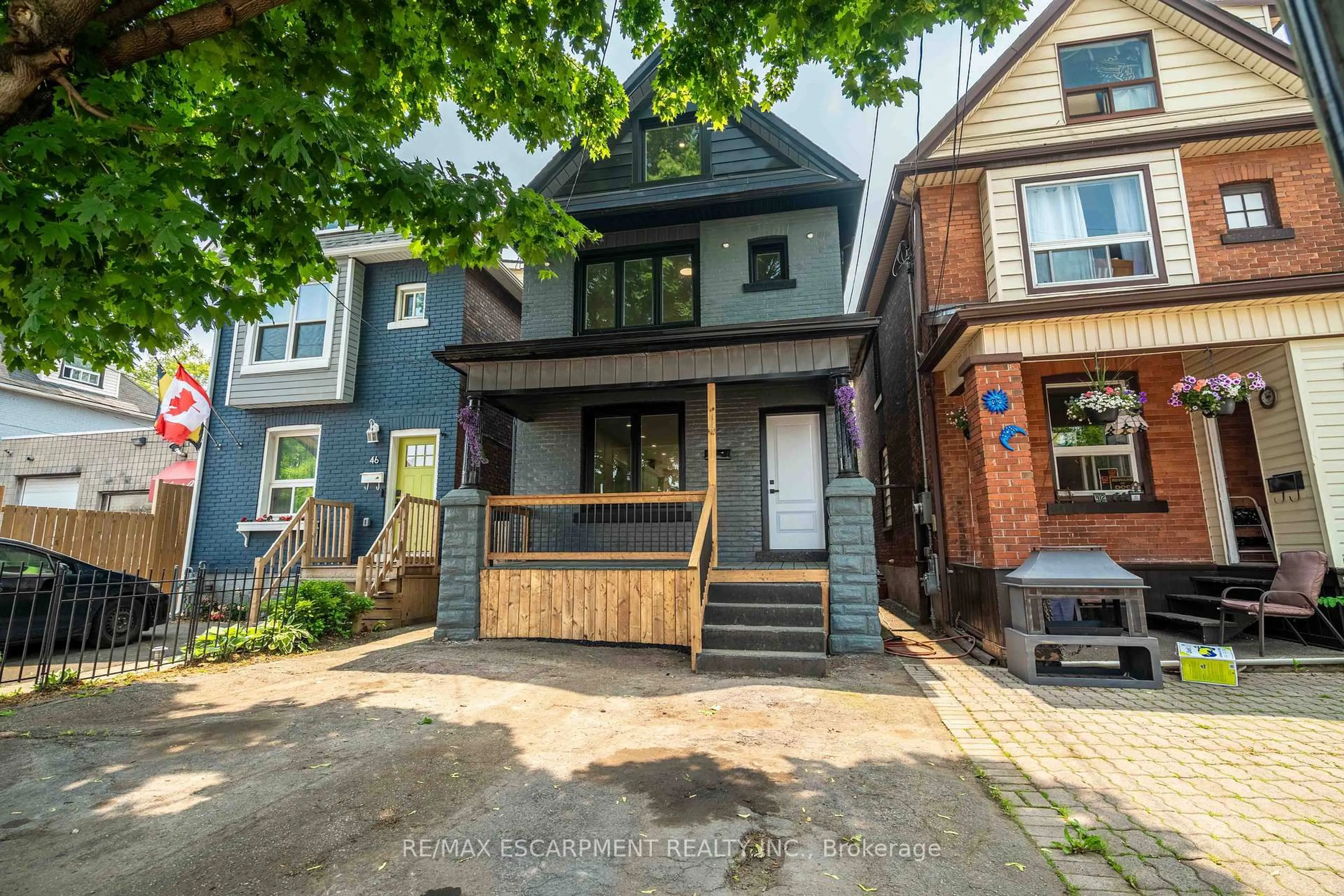 Home with brick exterior material, street for 44 Lloyd St, Hamilton Ontario L8L 3H4