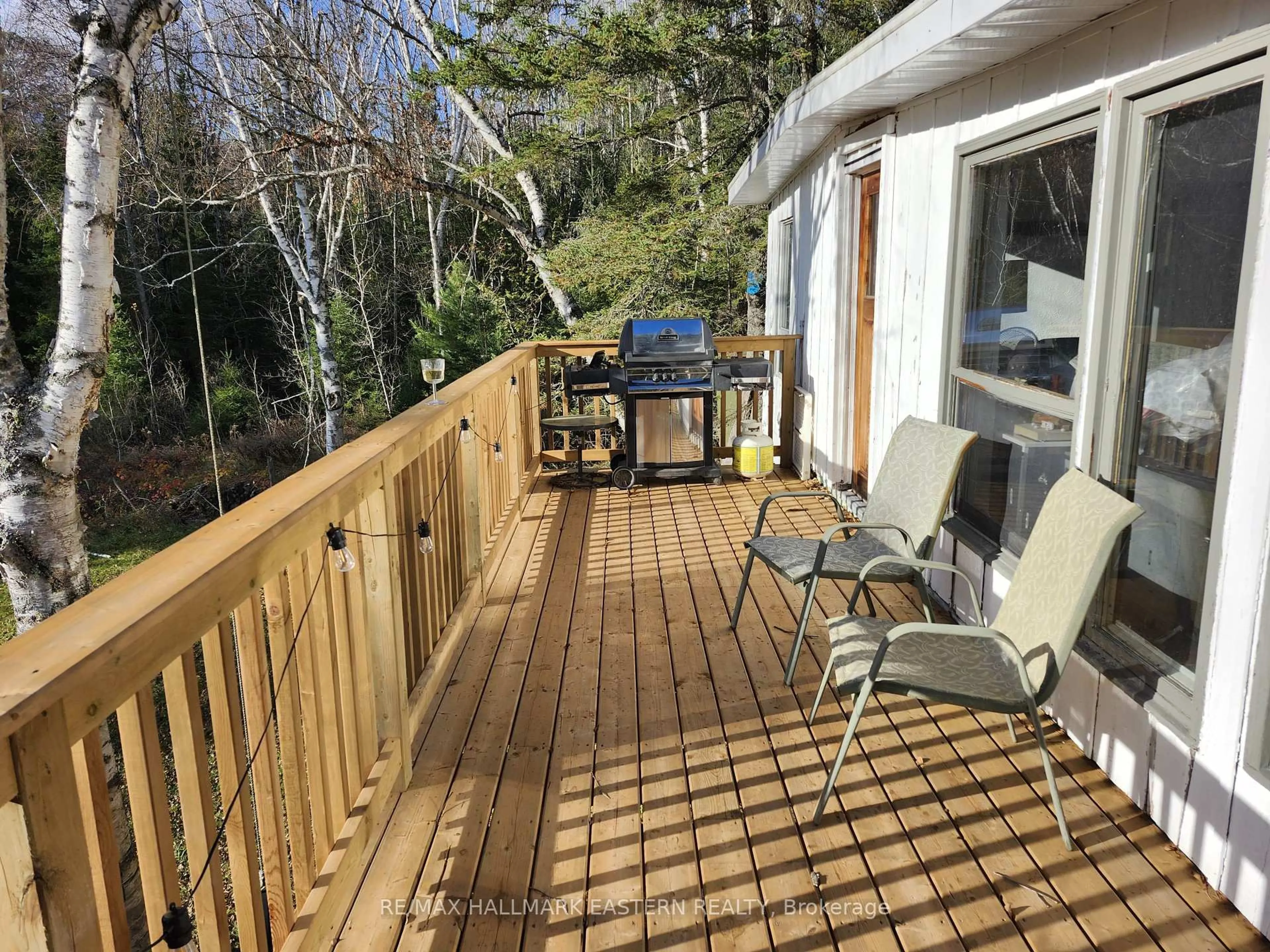 Patio, water/lake/river/ocean view for 106 LAKEVIEW Cres, North Kawartha Ontario K0L 1A0