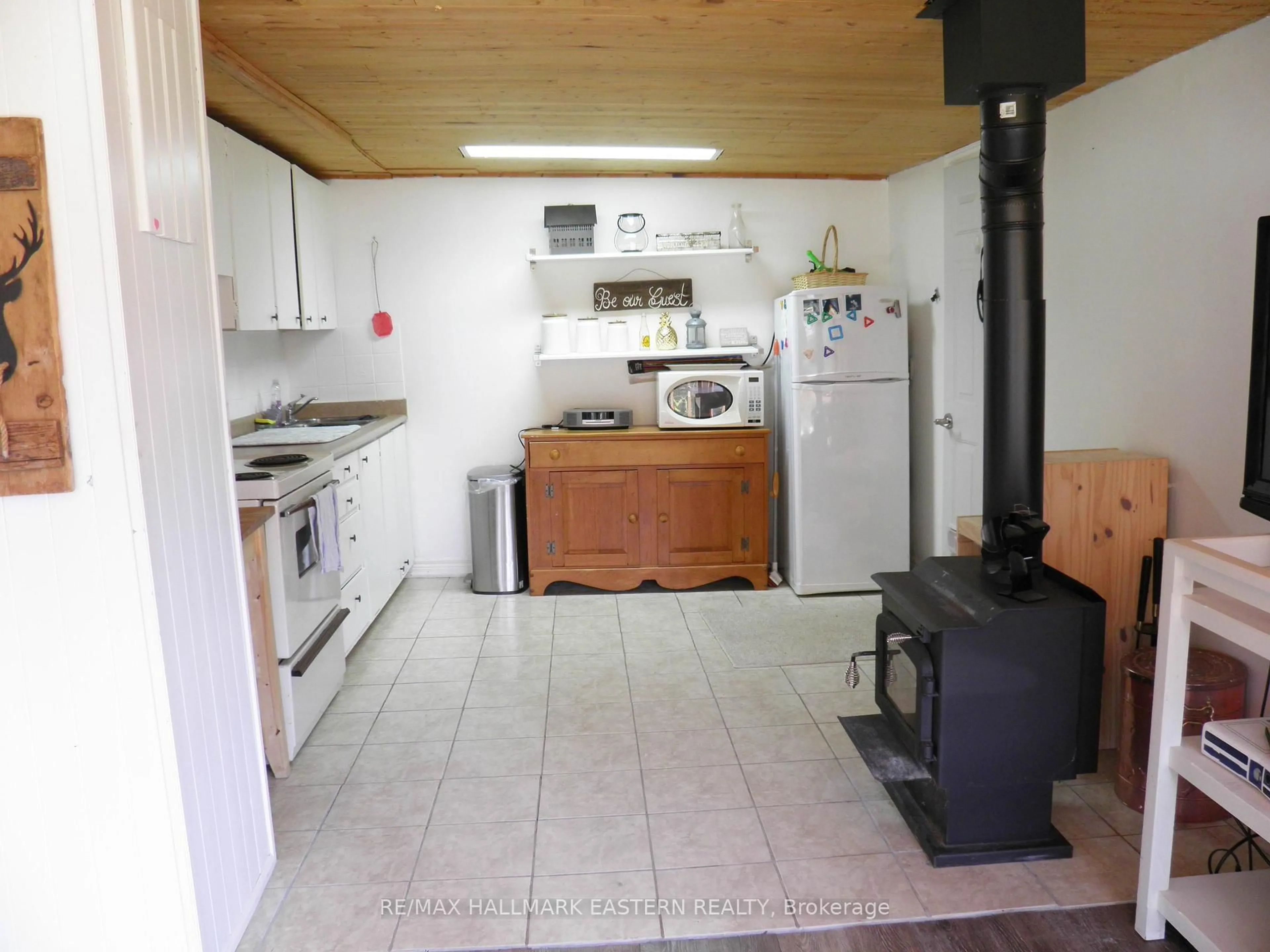 Standard kitchen, unknown for 106 LAKEVIEW Cres, North Kawartha Ontario K0L 1A0