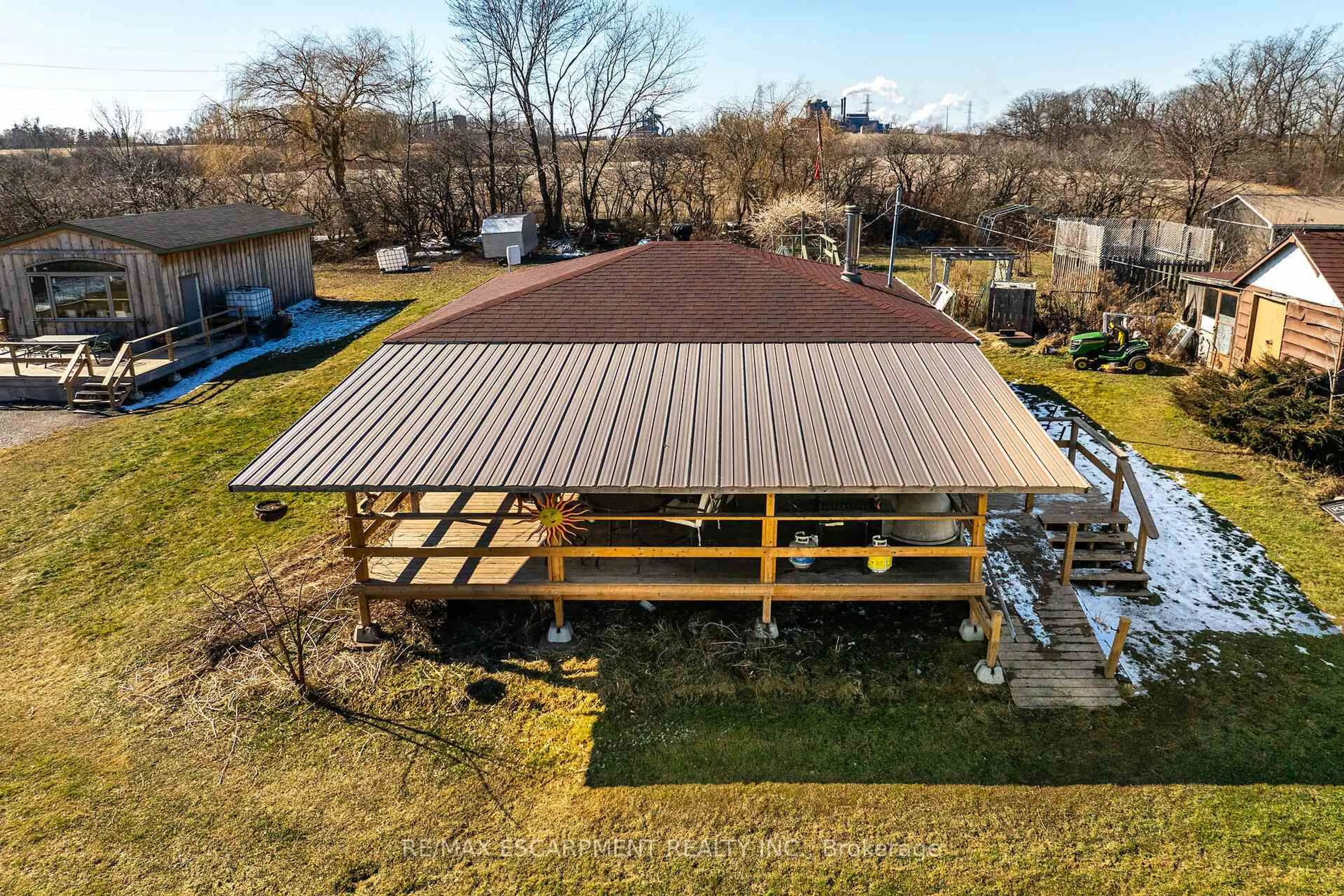 A pic from outside/outdoor area/front of a property/back of a property/a pic from drone, building for 36 Nanticoke Valley Rd, Haldimand Ontario N0A 1L0