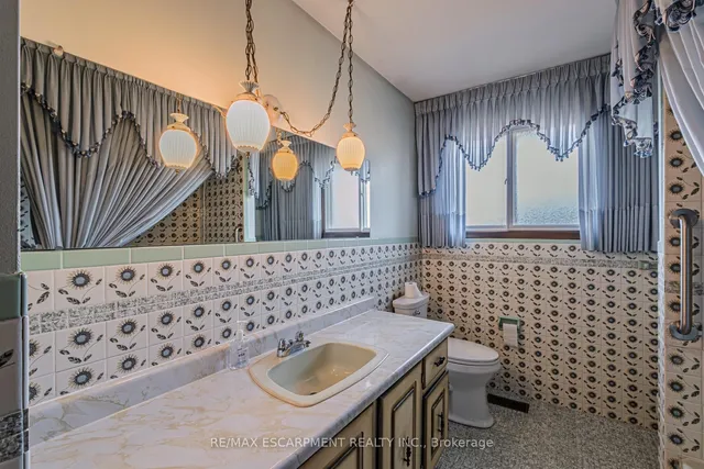 Additional property image - 20 Harvard Pl