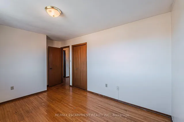 Additional property image - 20 Harvard Pl