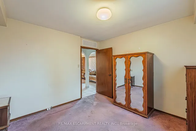 Additional property image - 20 Harvard Pl