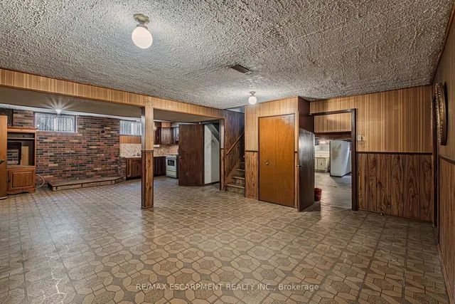 Additional property image - 20 Harvard Pl