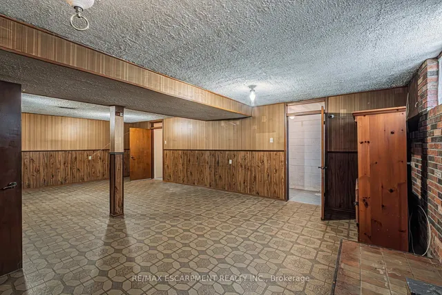Additional property image - 20 Harvard Pl