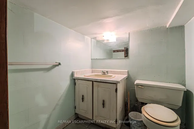 Additional property image - 20 Harvard Pl