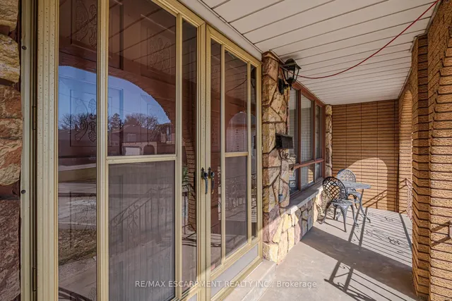 Additional property image - 20 Harvard Pl