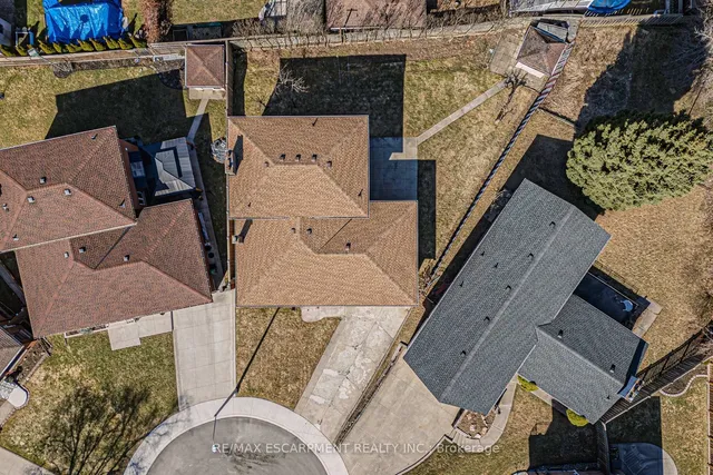 Additional property image - 20 Harvard Pl
