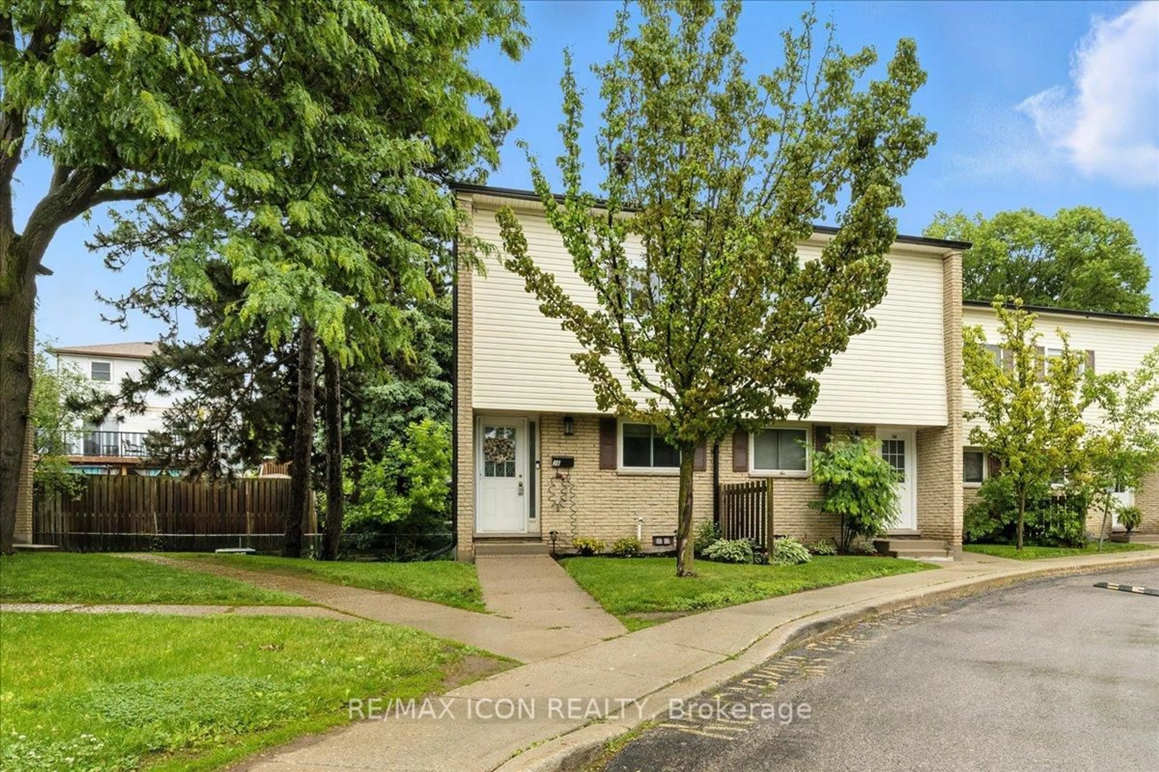 Unknown for 211 Veronica Dr #26, Kitchener Ontario N2A 2R8