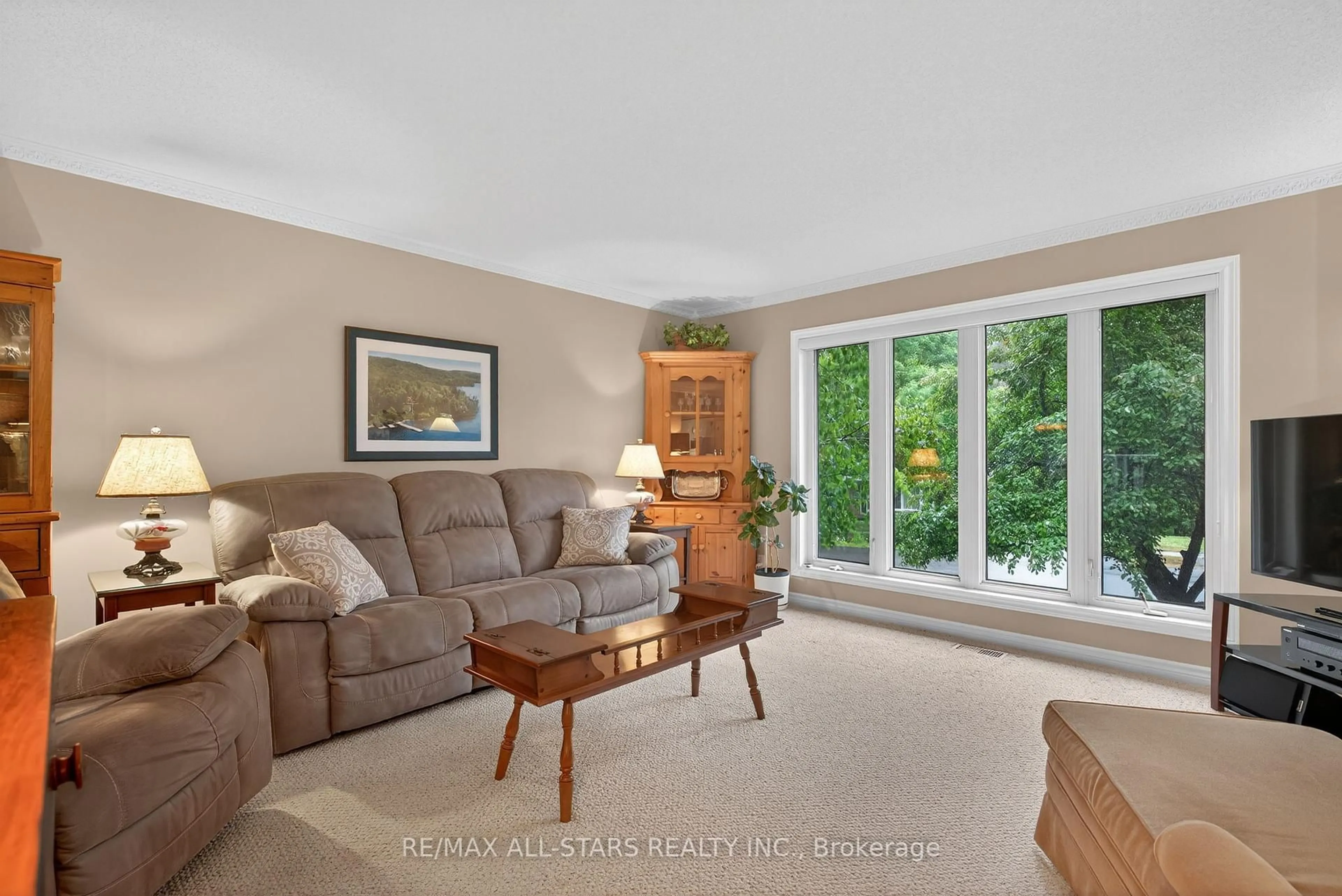 Living room with furniture, unknown for 78 Meadow Heights Dr, Bracebridge Ontario P1L 1A3