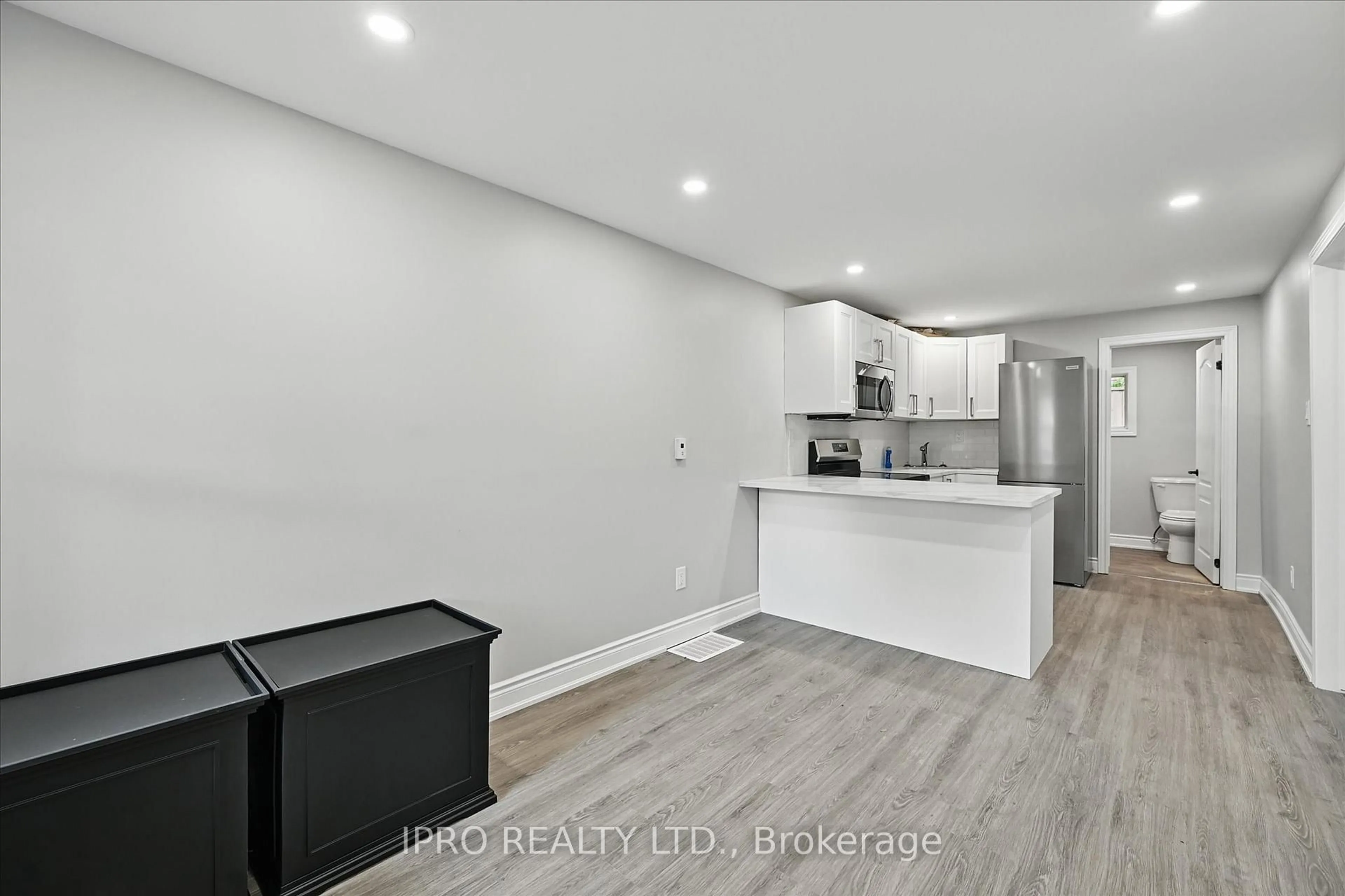 Open concept kitchen, unknown for 224 Rosslyn Ave, Hamilton Ontario L8L 7P7