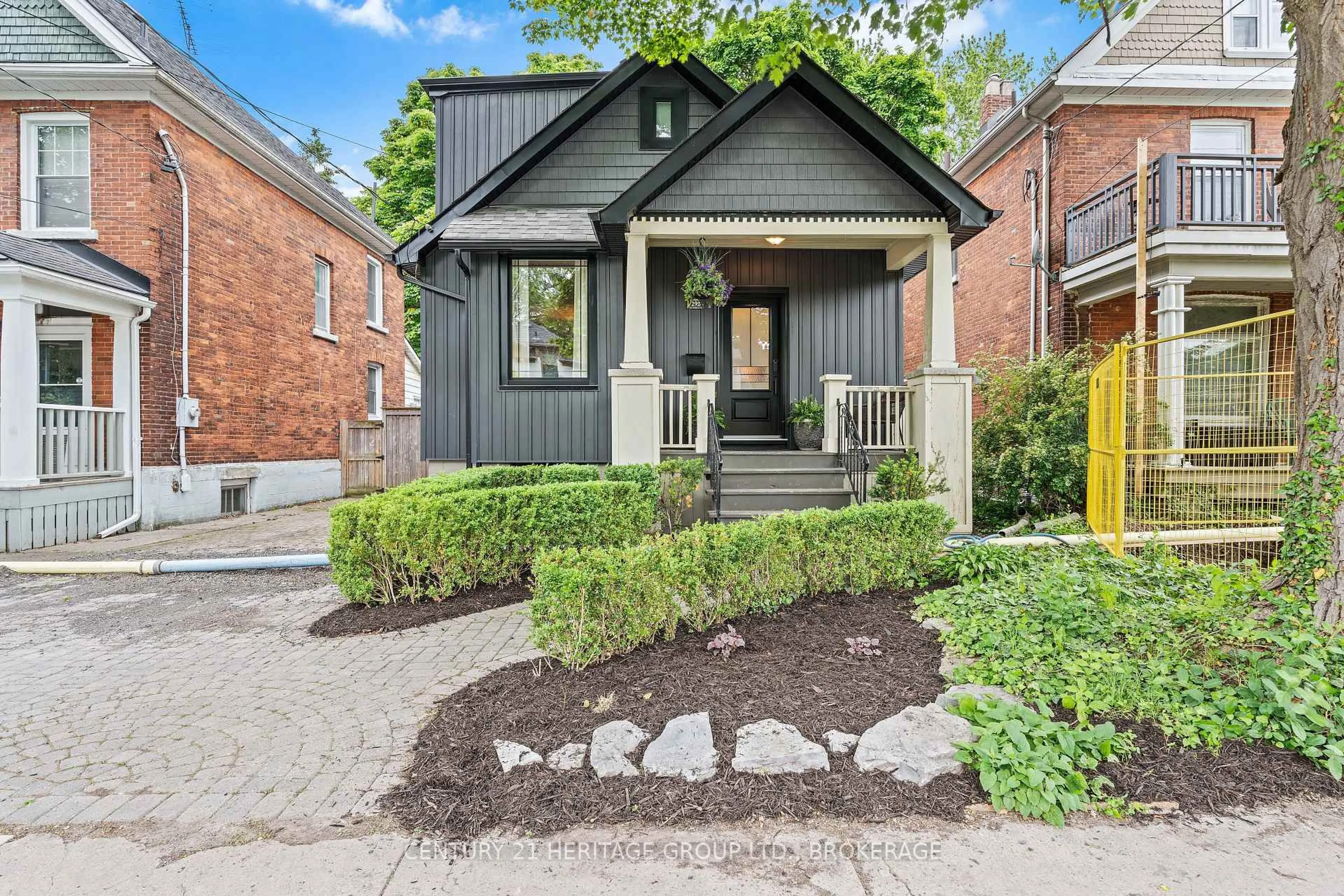 Home with brick exterior material, street for 292 Victoria St, Kingston Ontario K7L 3Z1