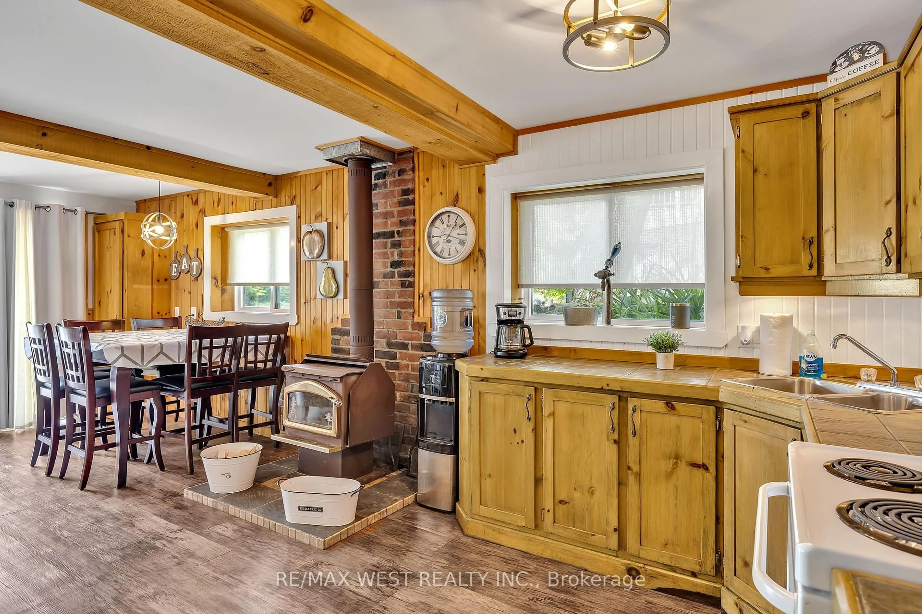 Rustic kitchen, unknown for 244 Fire Route 33, Havelock-Belmont-Methuen Ontario K0L 1Z0
