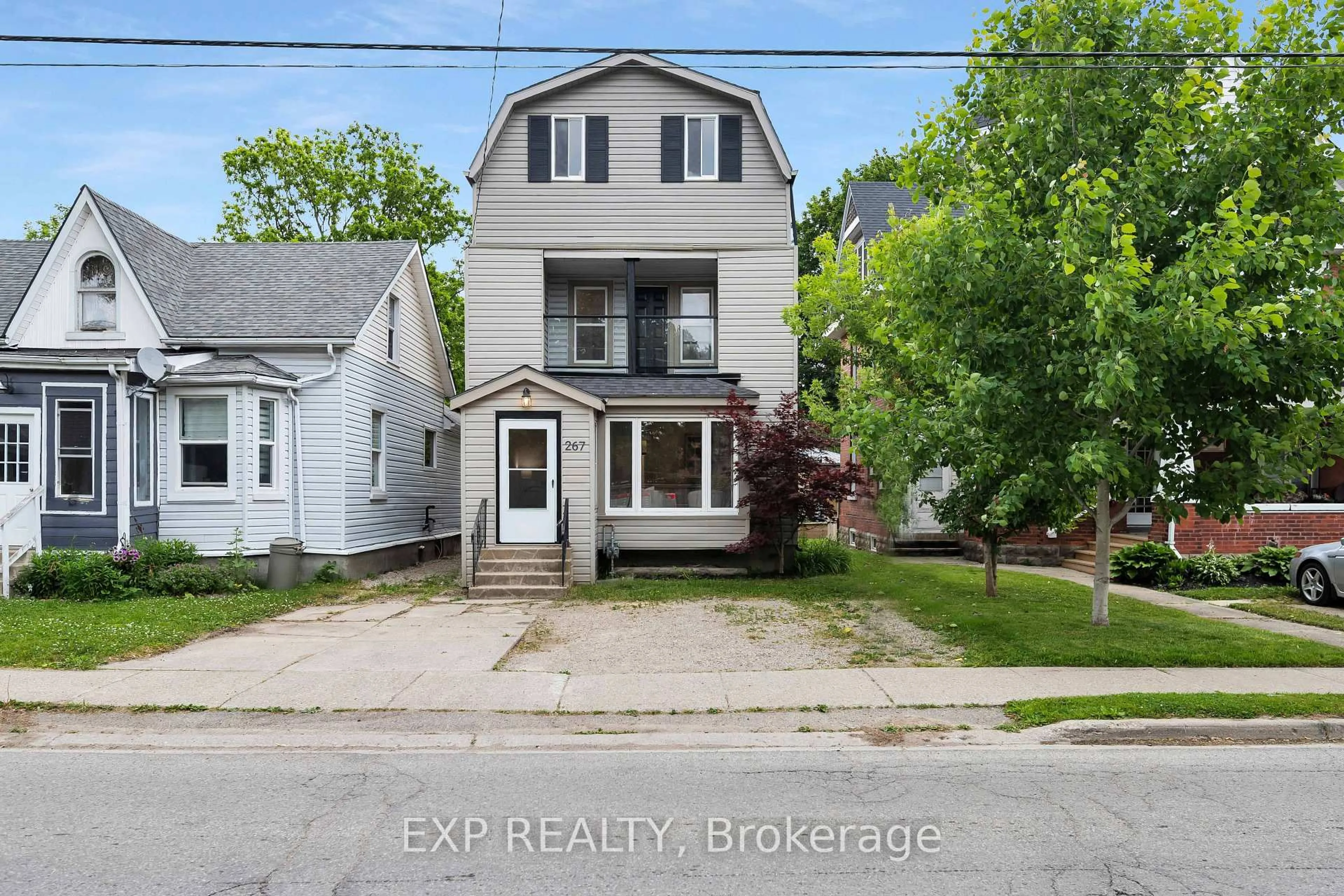 A pic from outside/outdoor area/front of a property/back of a property/a pic from drone, street for 267 FRONT St, Stratford Ontario N5A 4J1